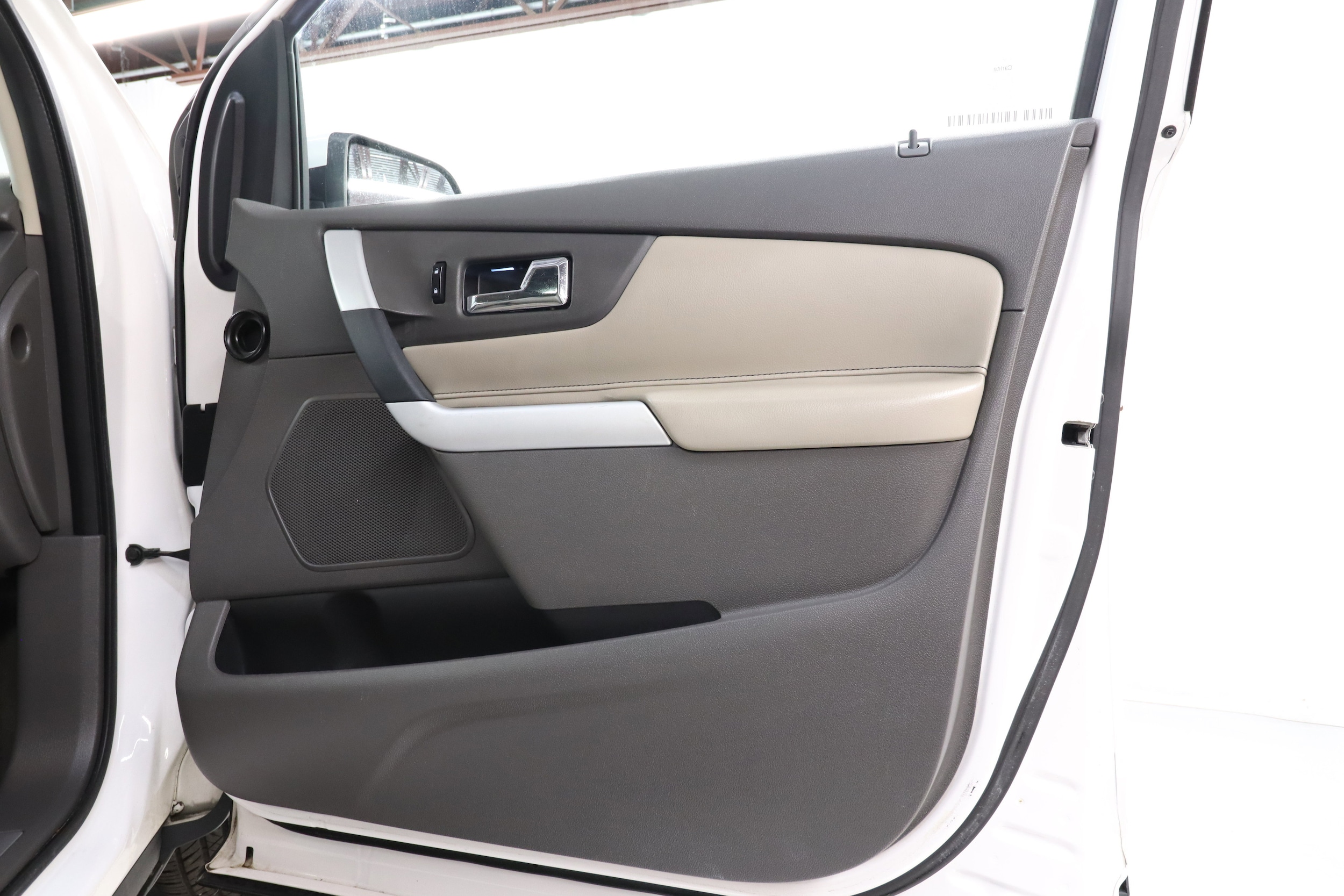 2012 Ford Edge 21