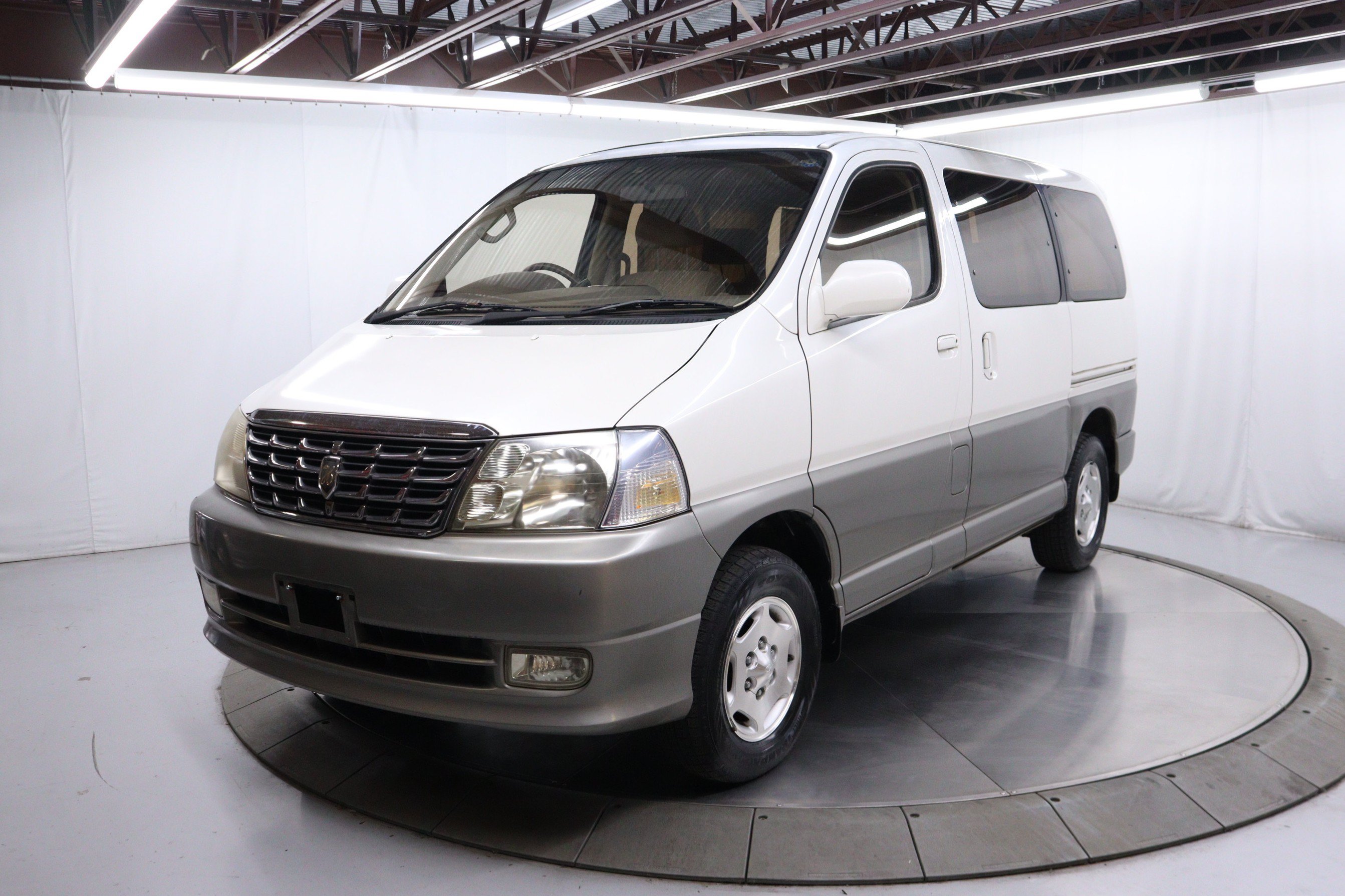 Used 1999 Toyota Grand Hiace Van