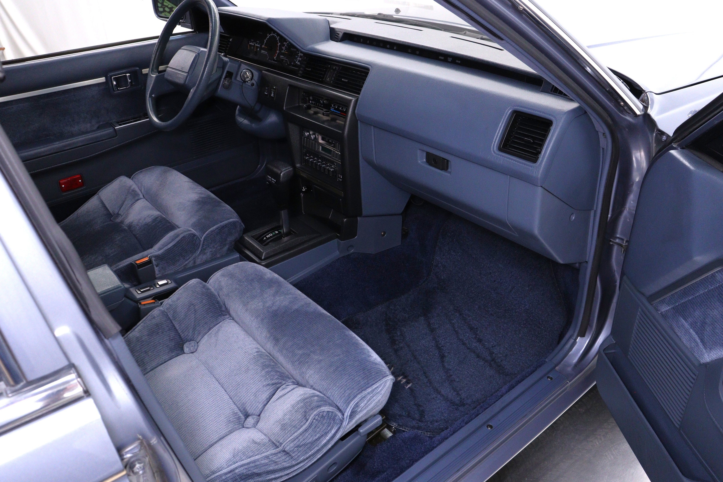 1987 Nissan Maxima 15