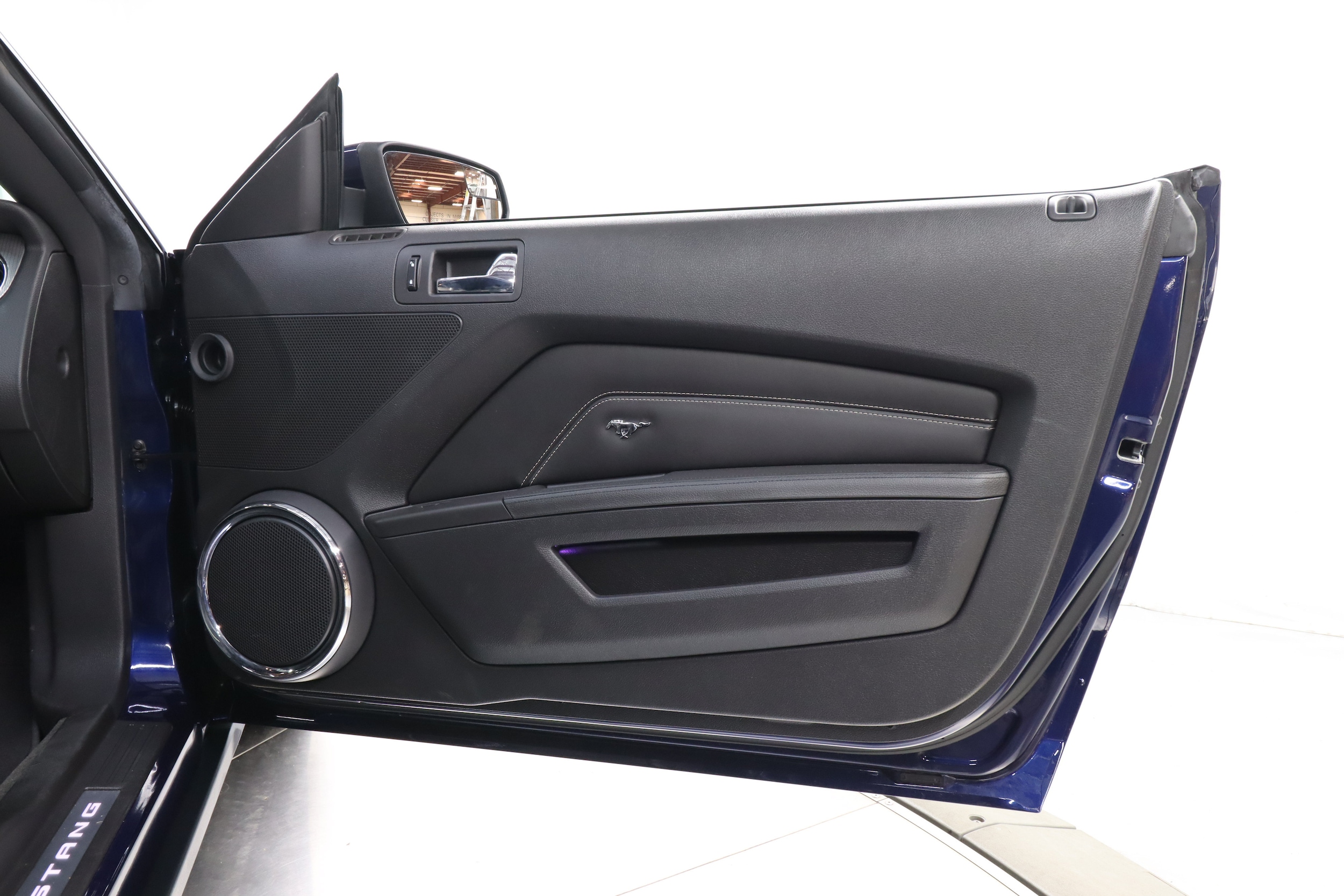 2011 Ford Mustang 23