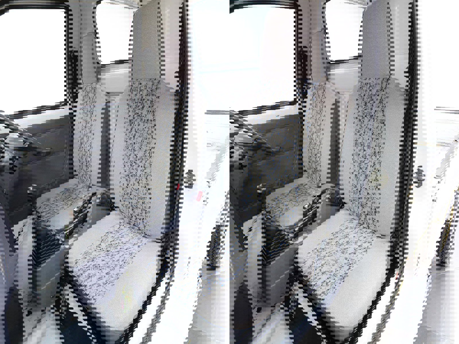 1997 Mitsubishi Minicab 16