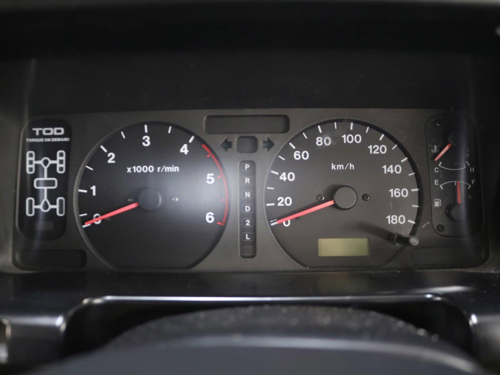 1998 Isuzu Bighorn 13