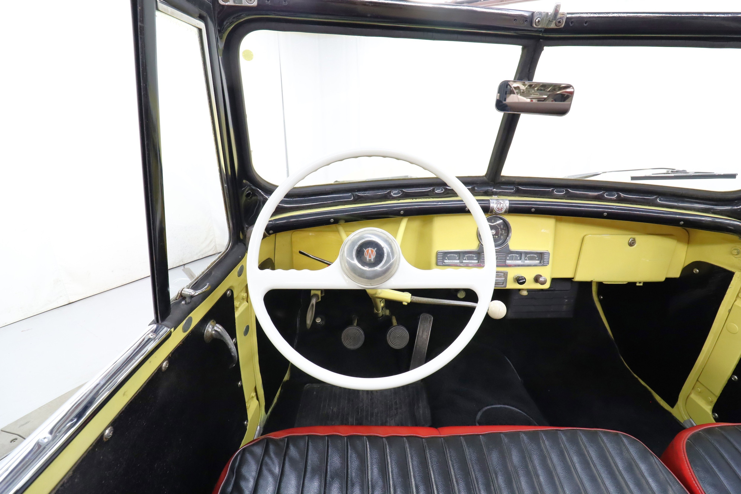 1950 Willys Jeepster 17