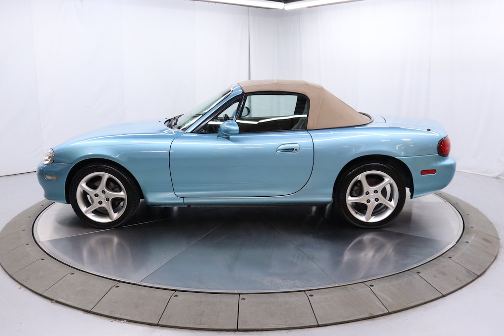 Used 2001 Mazda MX-5 Miata Convertible