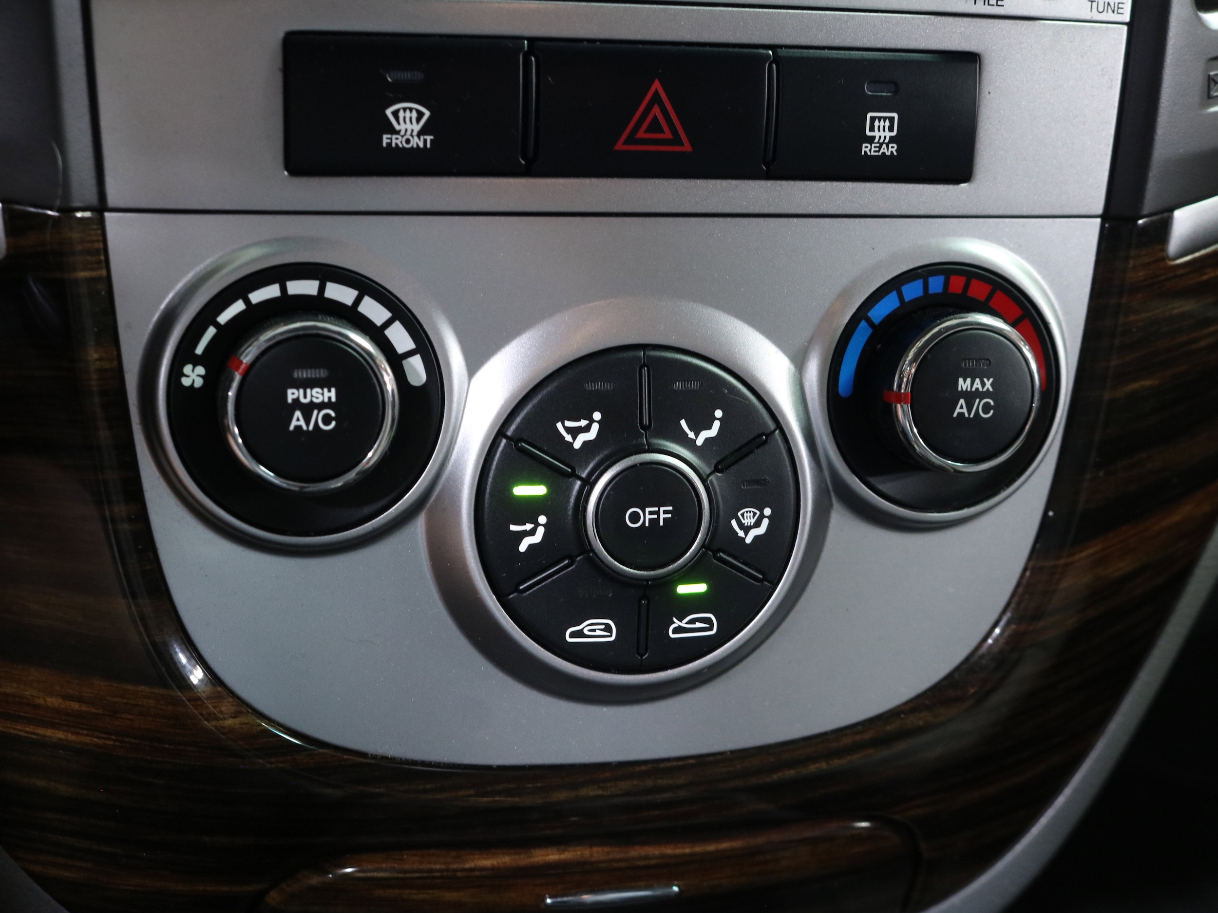 2012 Hyundai Santa Fe 14