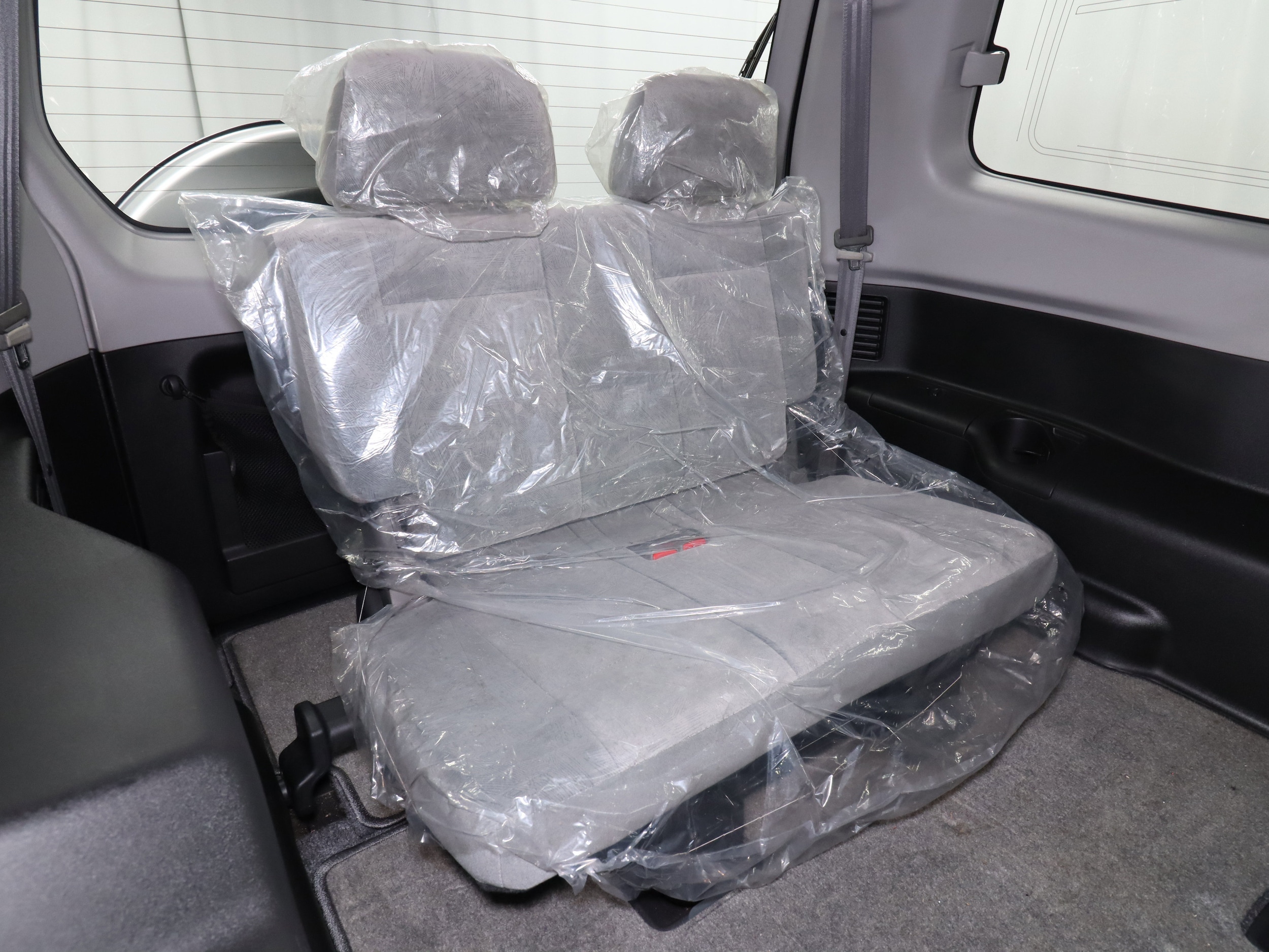 2000 Mitsubishi Pajero 22