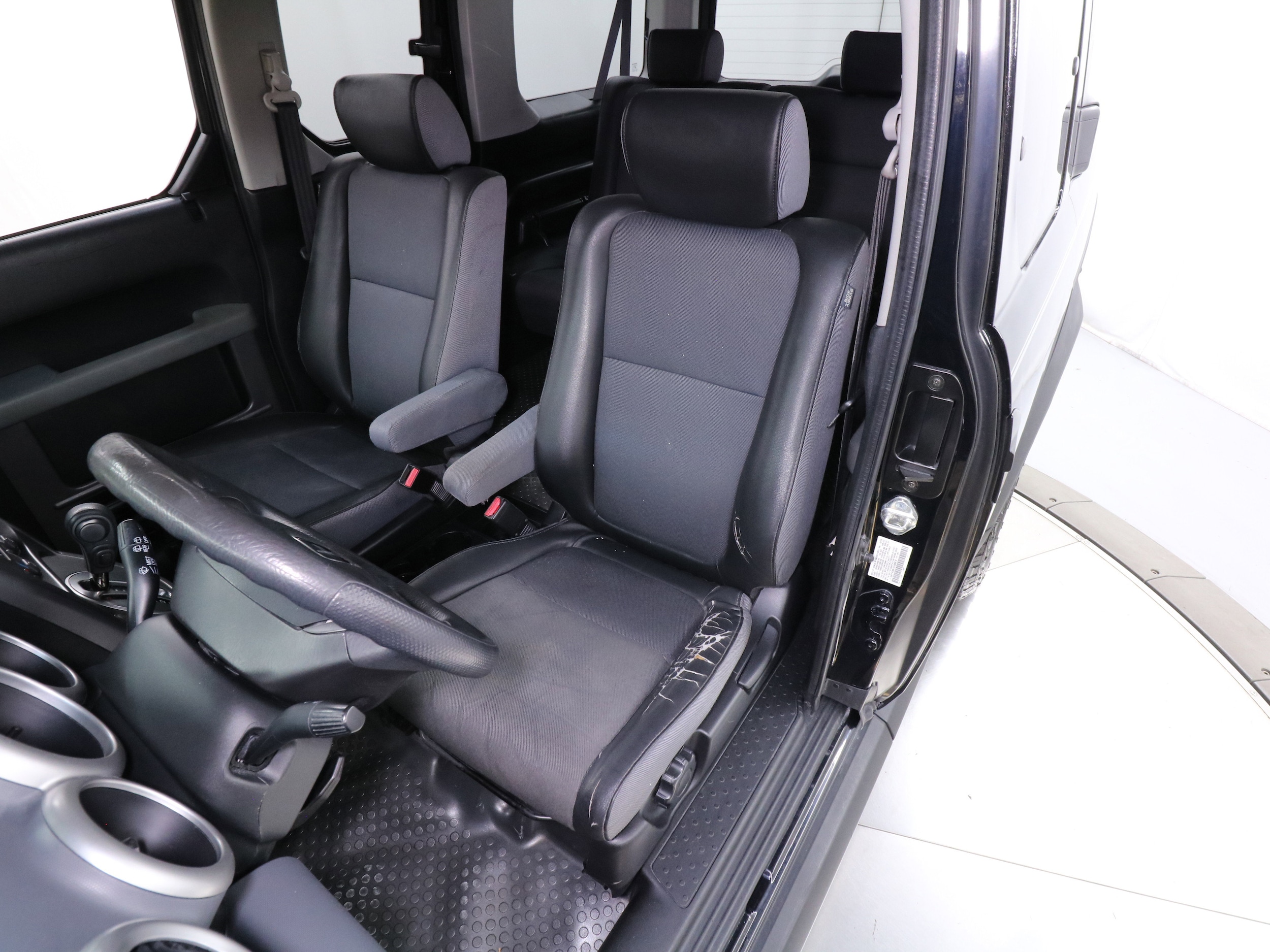 2005 Honda Element 16