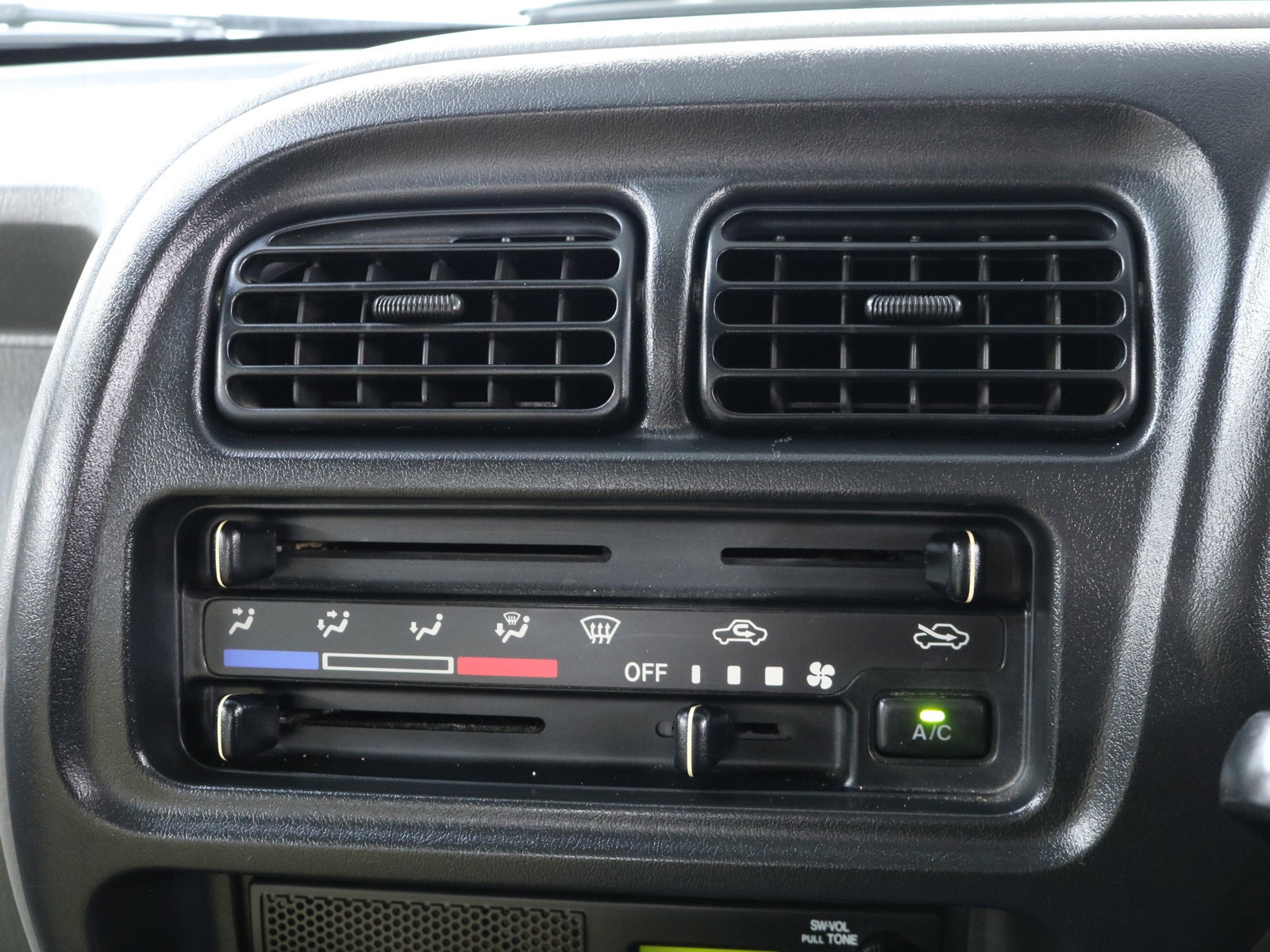 1999 Suzuki Carry 11