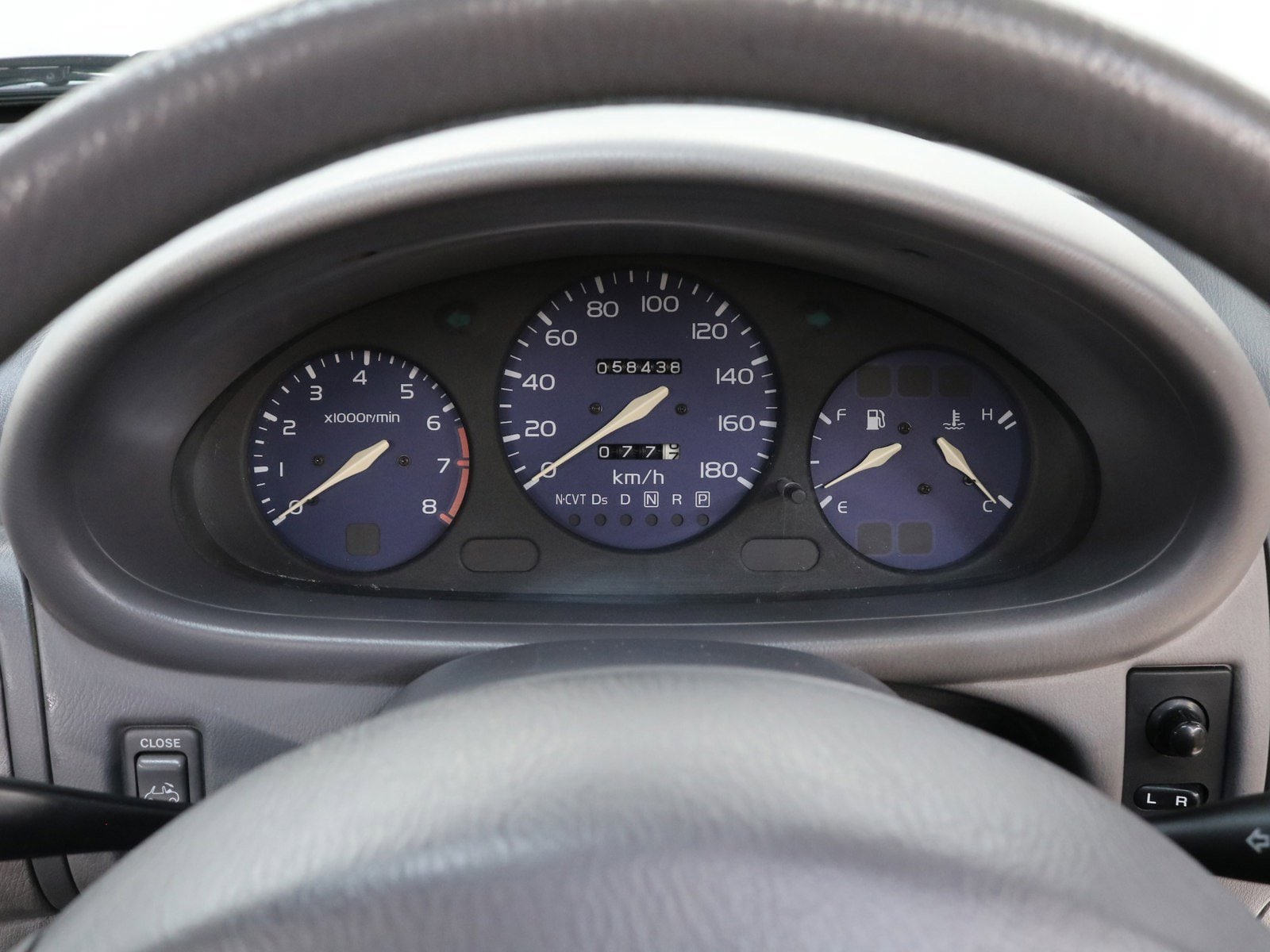 1998 Nissan March 15