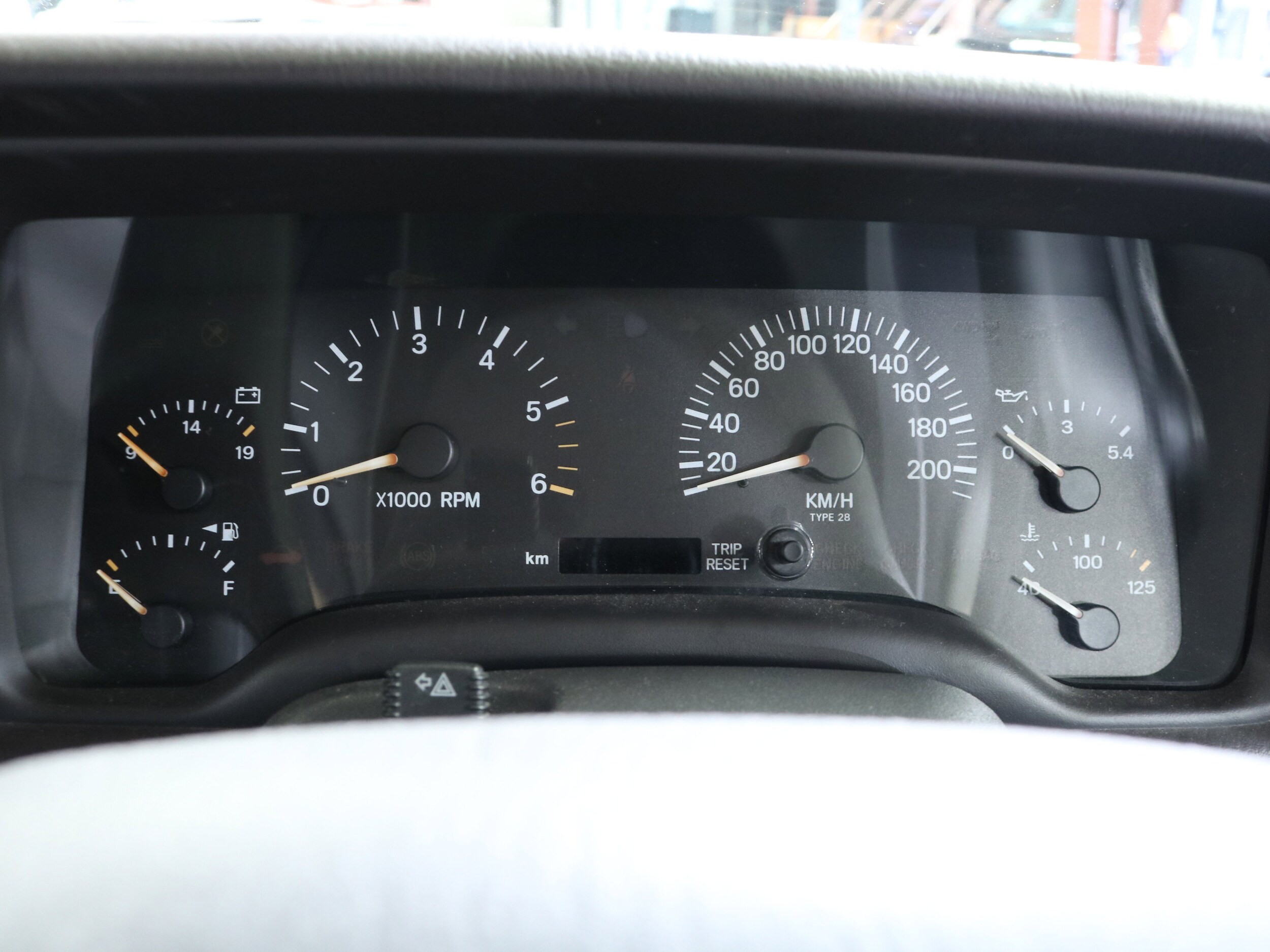 1999 Jeep Cherokee 11