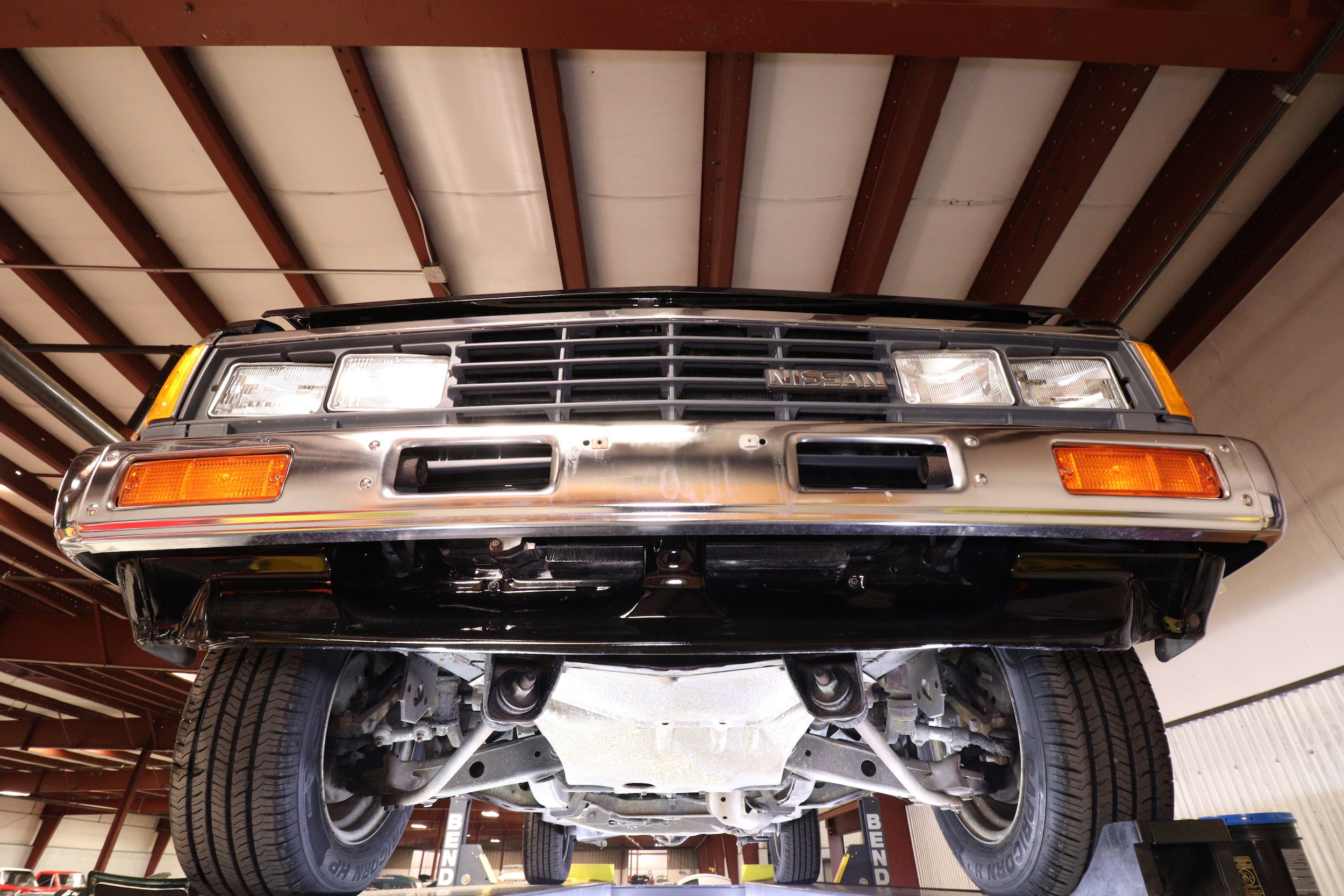 1985 Nissan 720 27