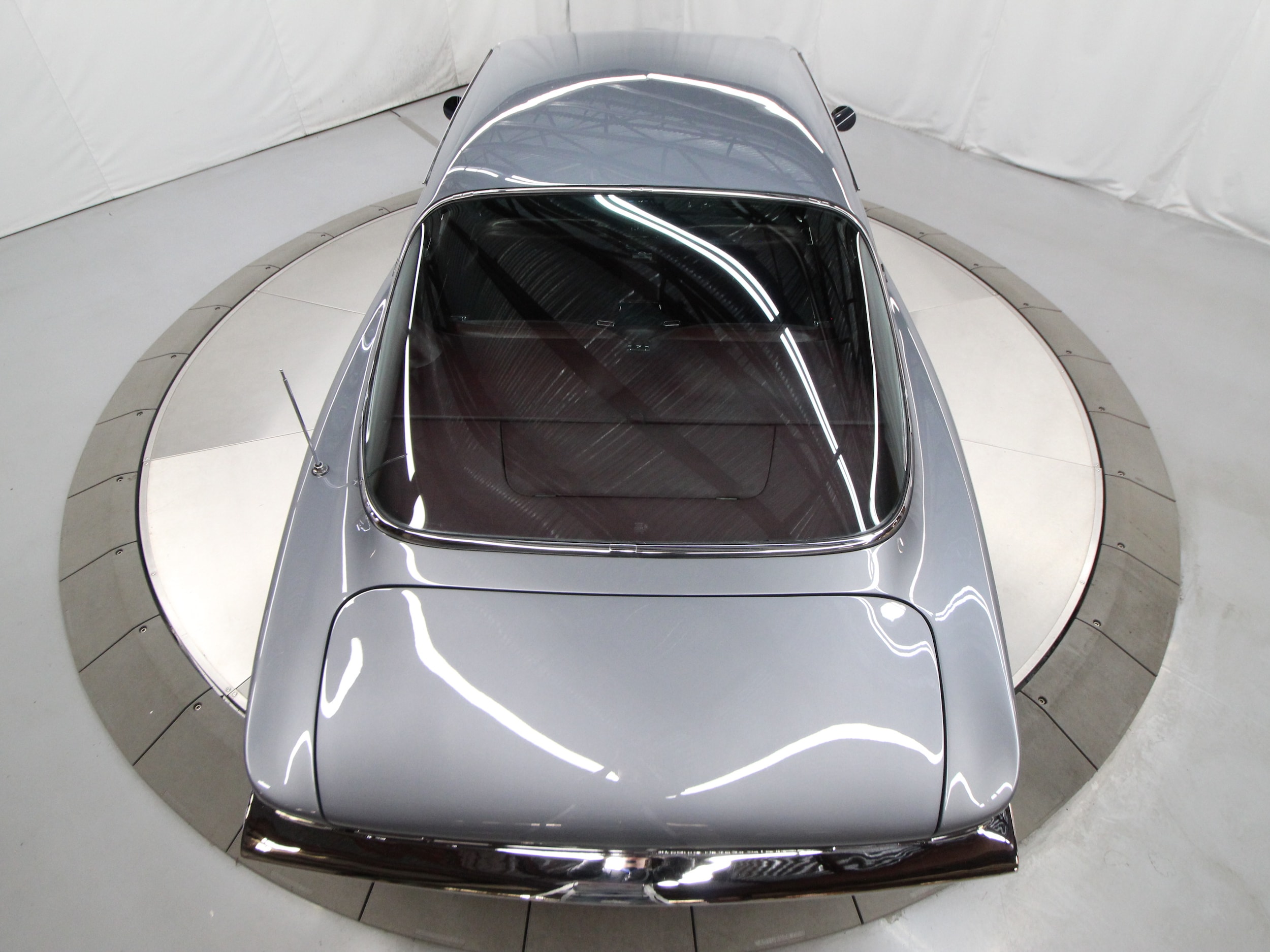 1964 Studebaker Avanti 37