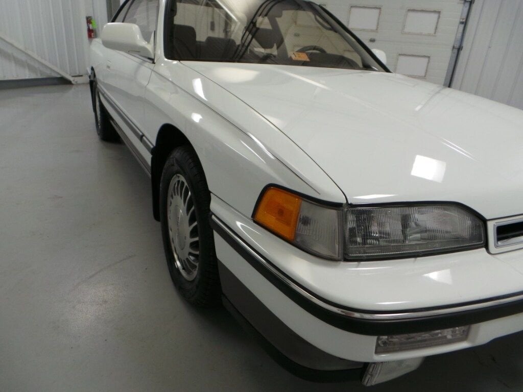 1990 Acura Legend 34