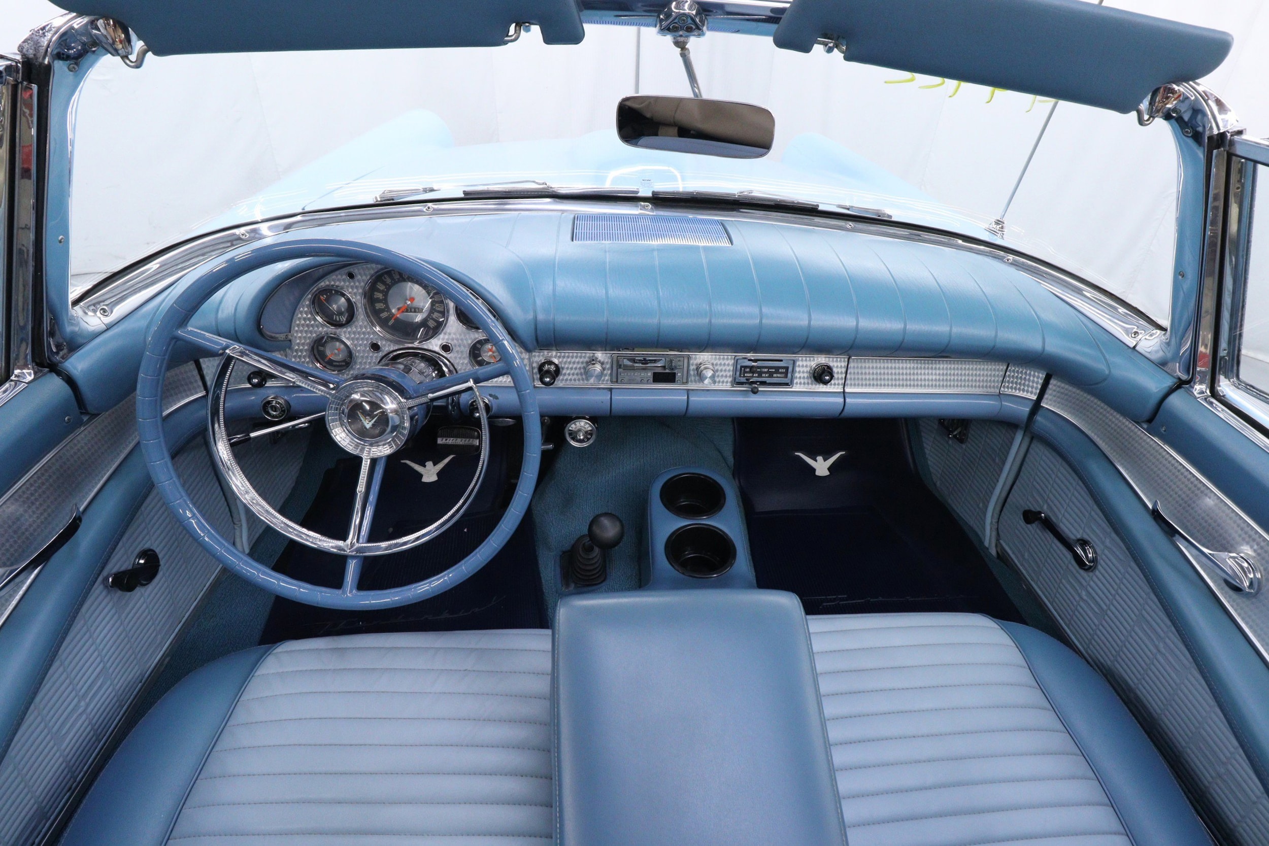 1957 Ford Thunderbird 54