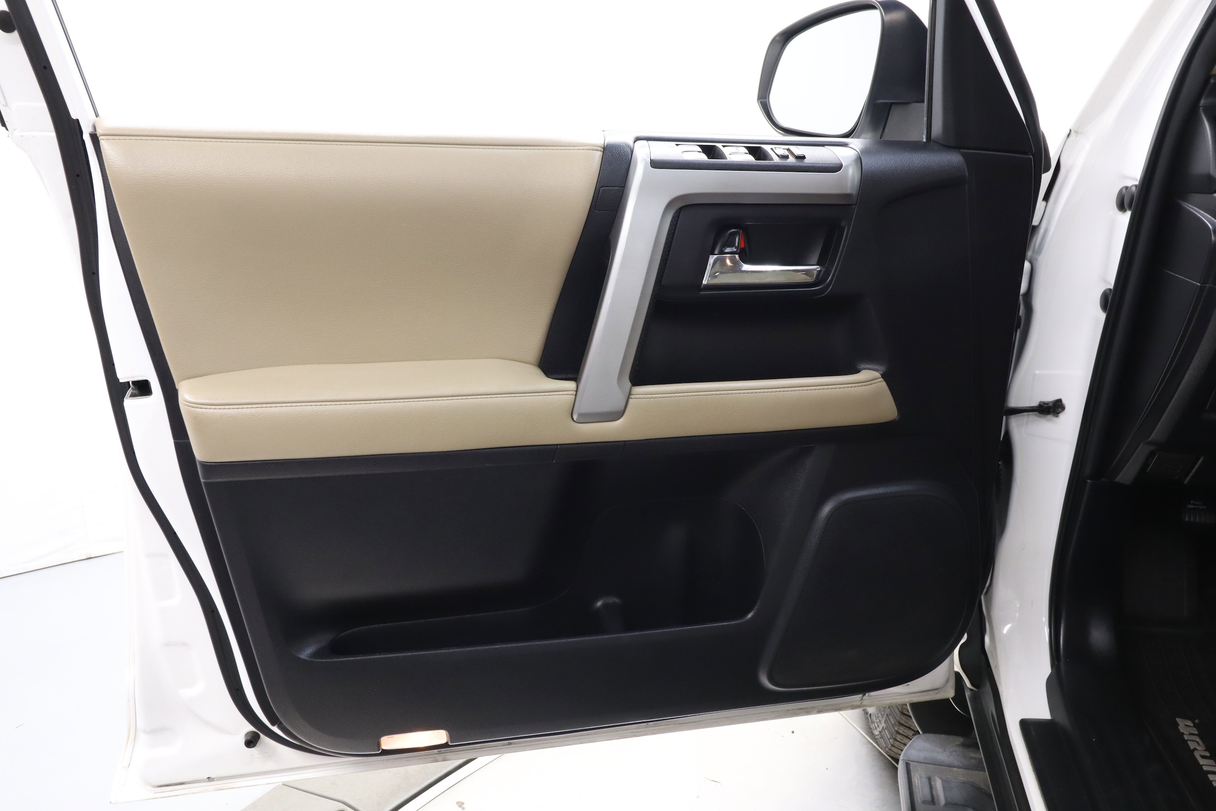 2014 Toyota 4Runner 23