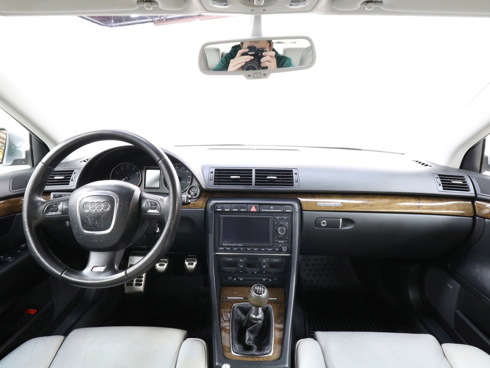 2008 Audi S4 43