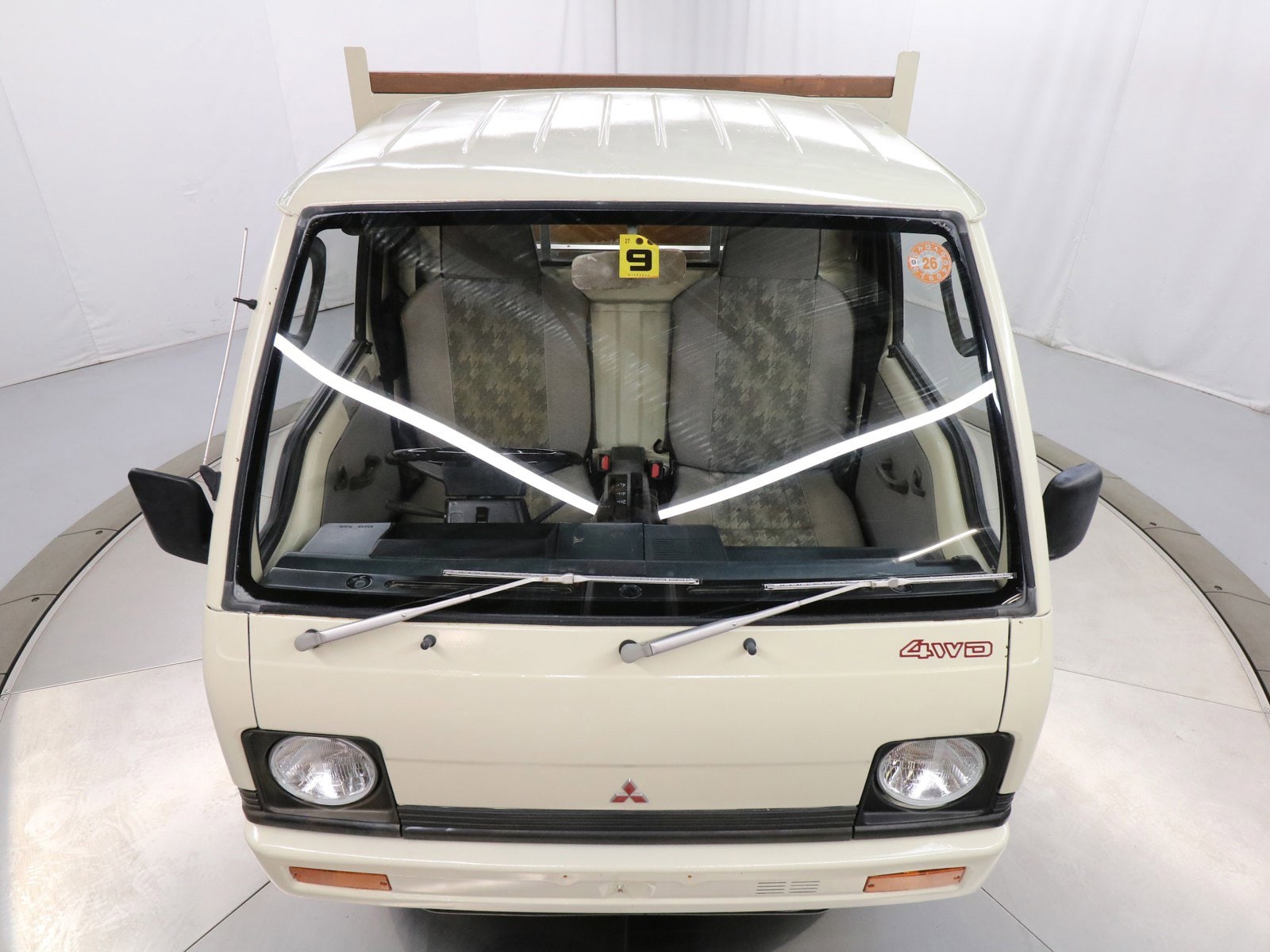 1989 Mitsubishi Minicab 44