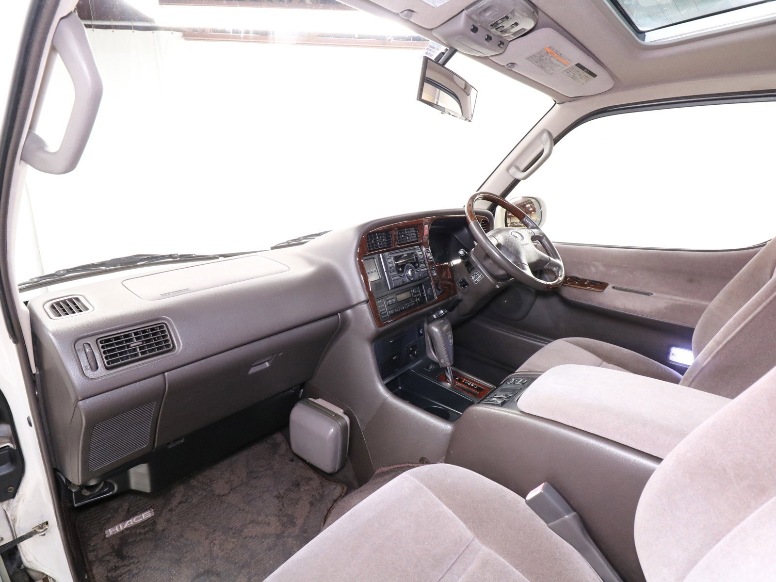 1999 Toyota Hiace 15