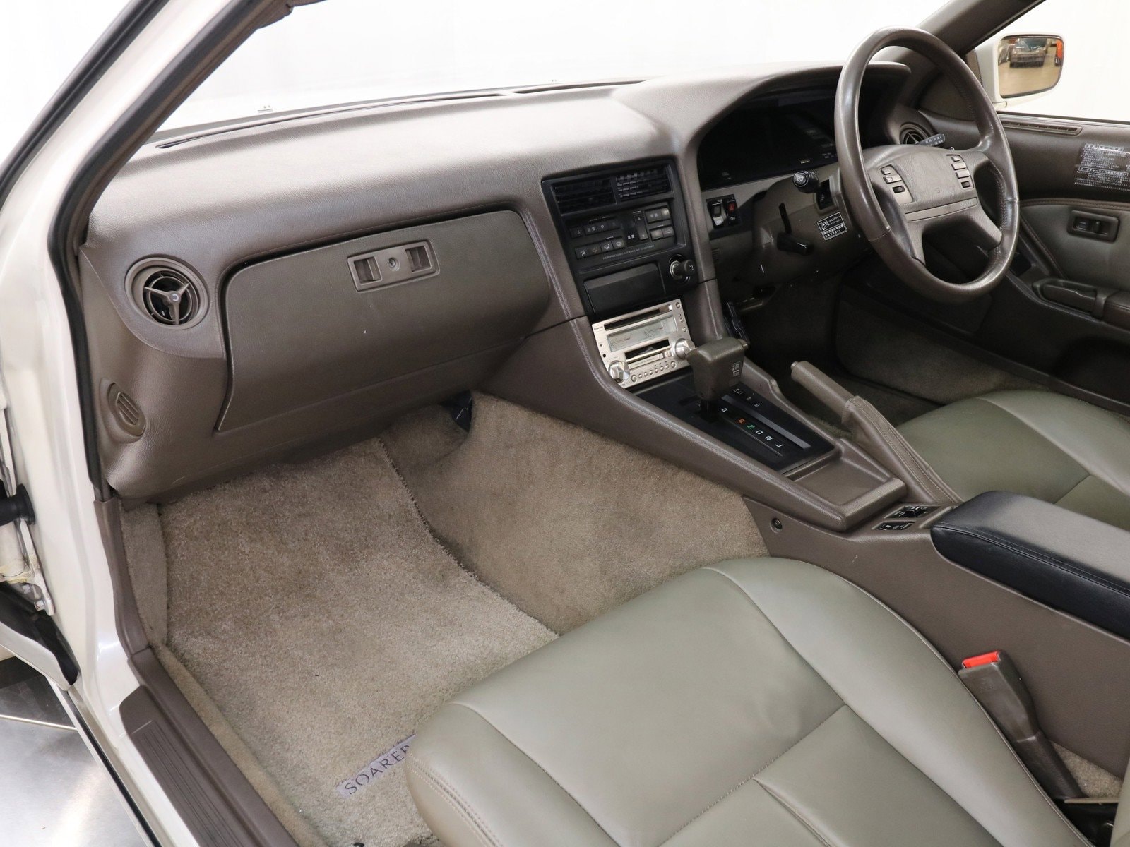 1989 Toyota Soarer 14