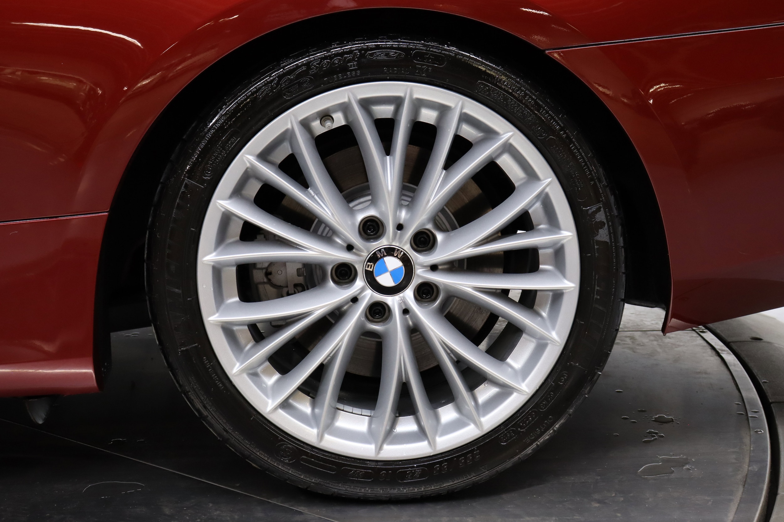 2011 BMW 3 Series 39