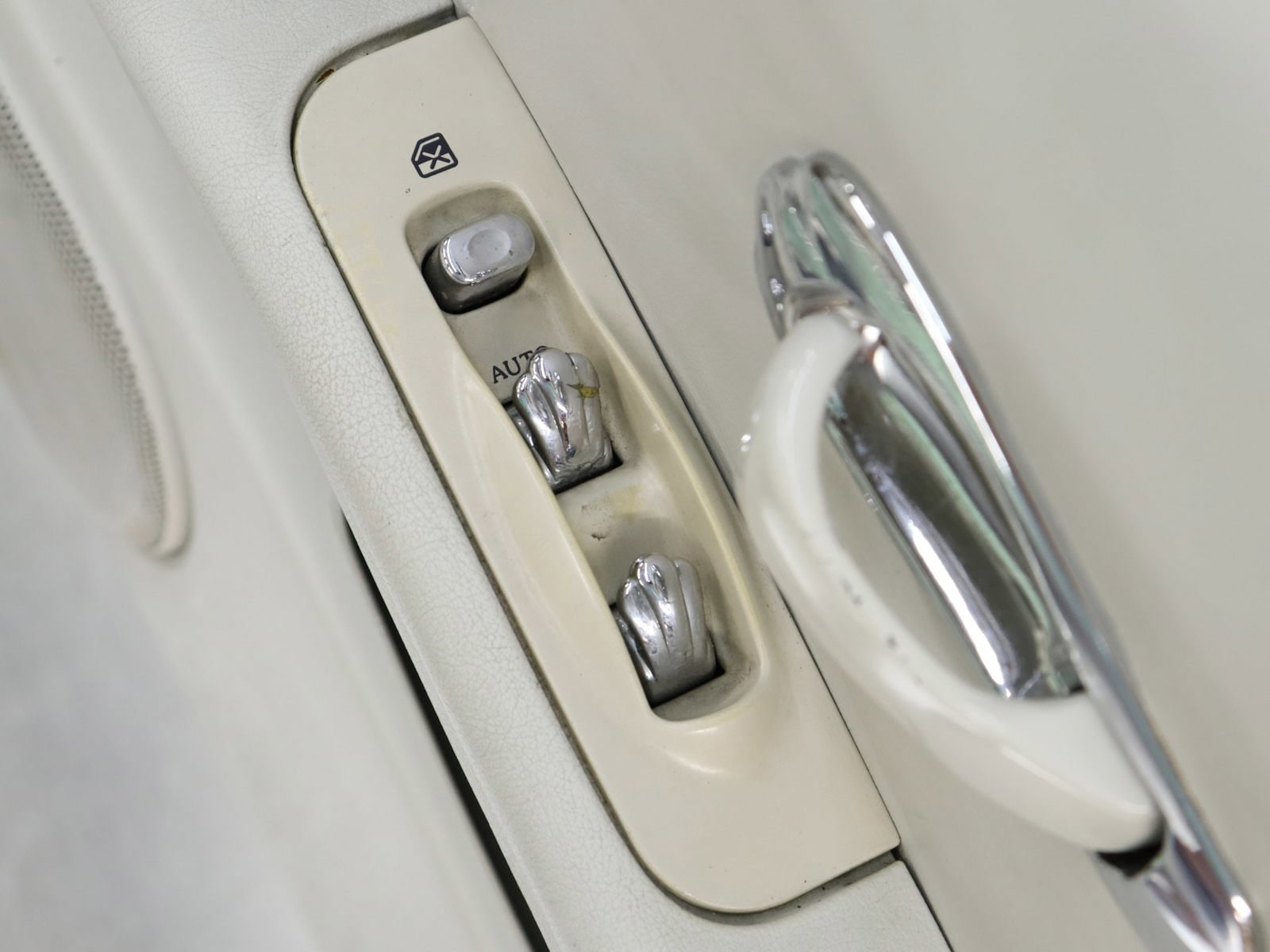 1991 Nissan Figaro 22