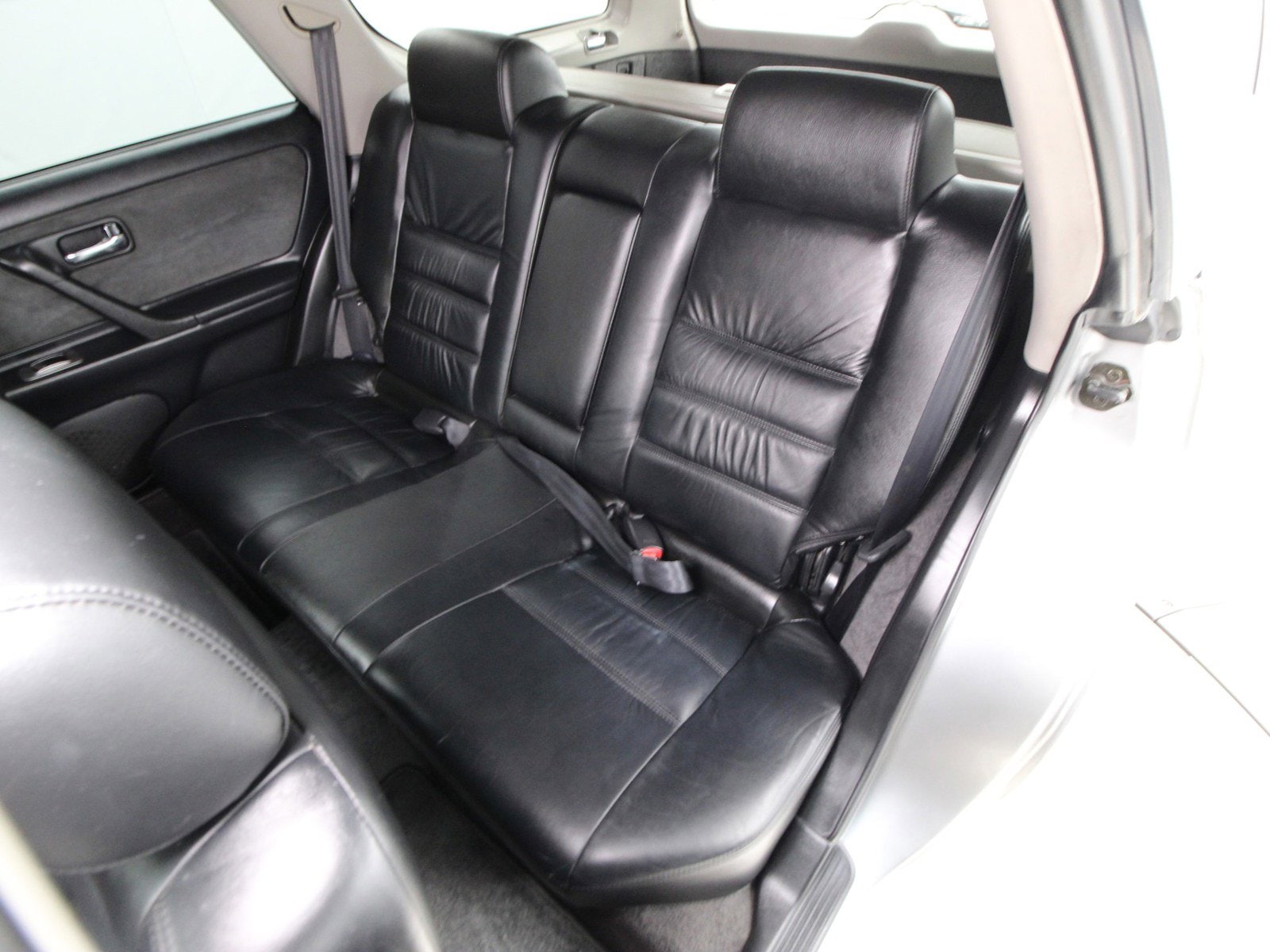 1997 Nissan Stagea 19