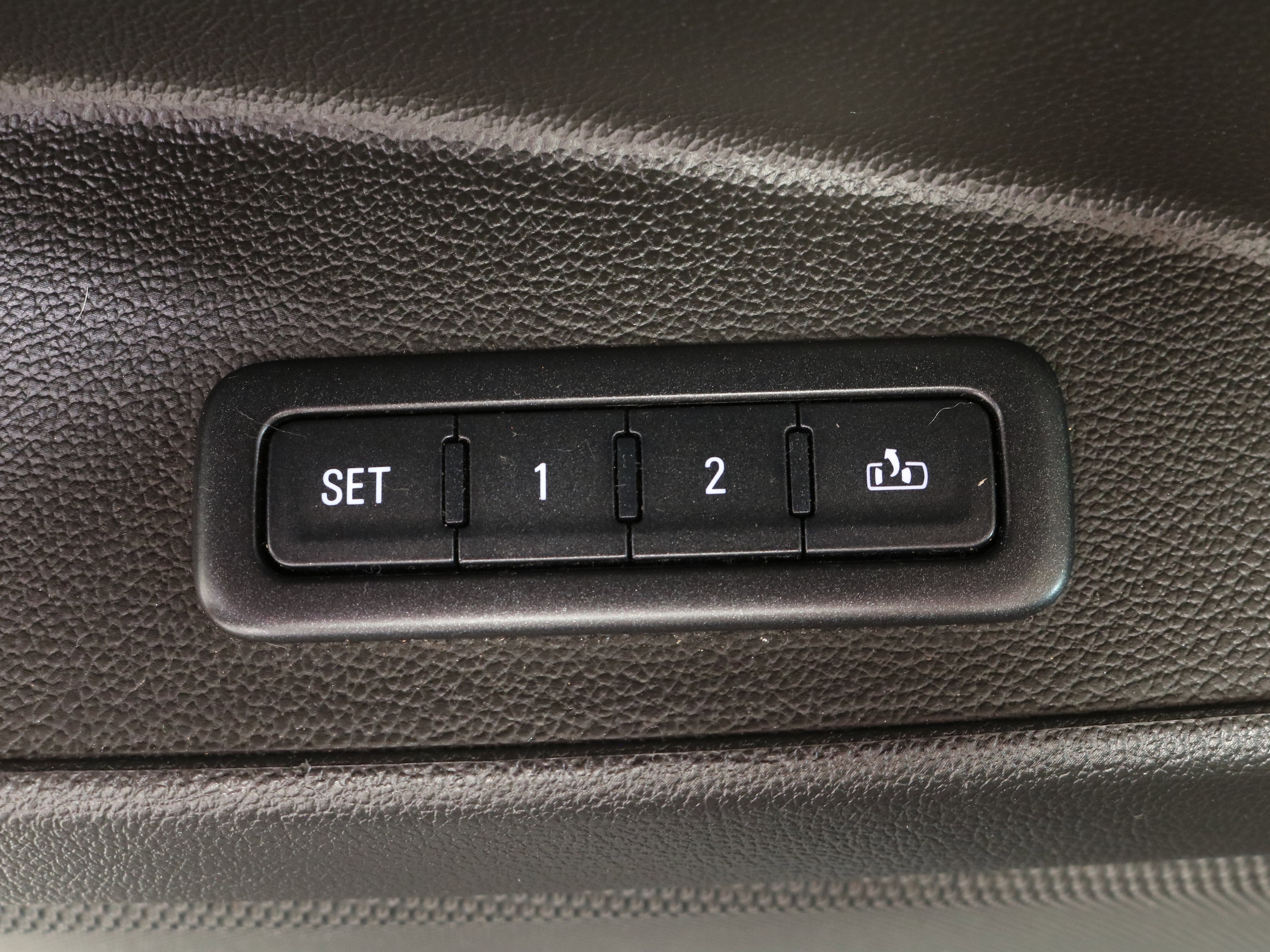 2015 Chevrolet Suburban 57