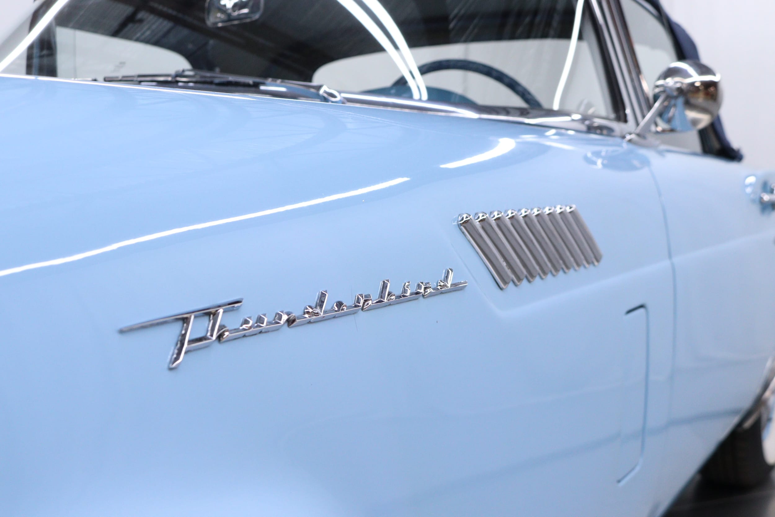 1957 Ford Thunderbird 129