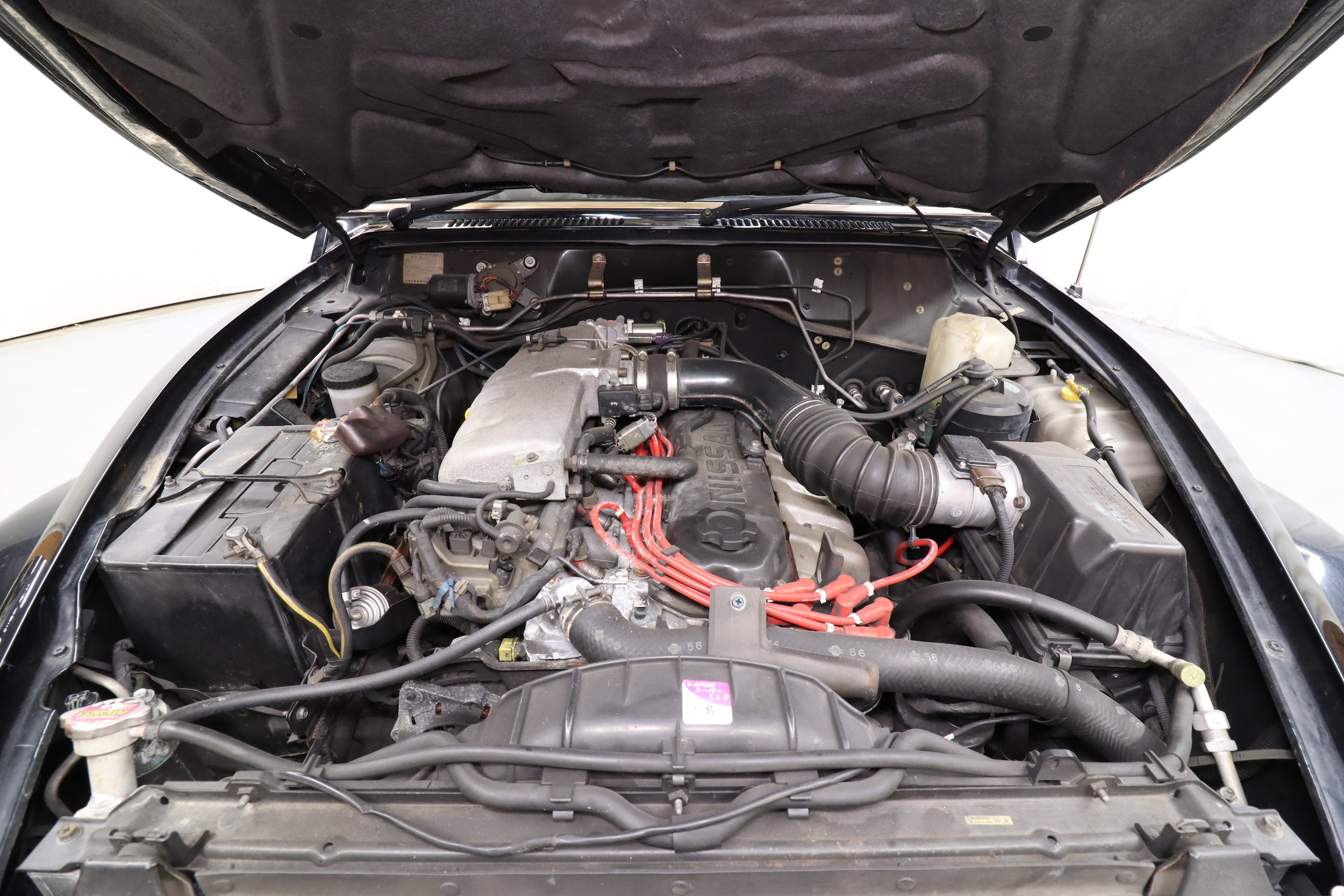 1995 Nissan Safari 28