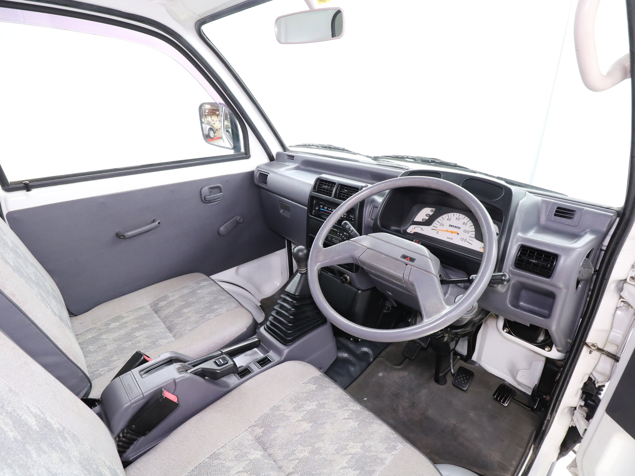 1996 Mitsubishi Minicab 15