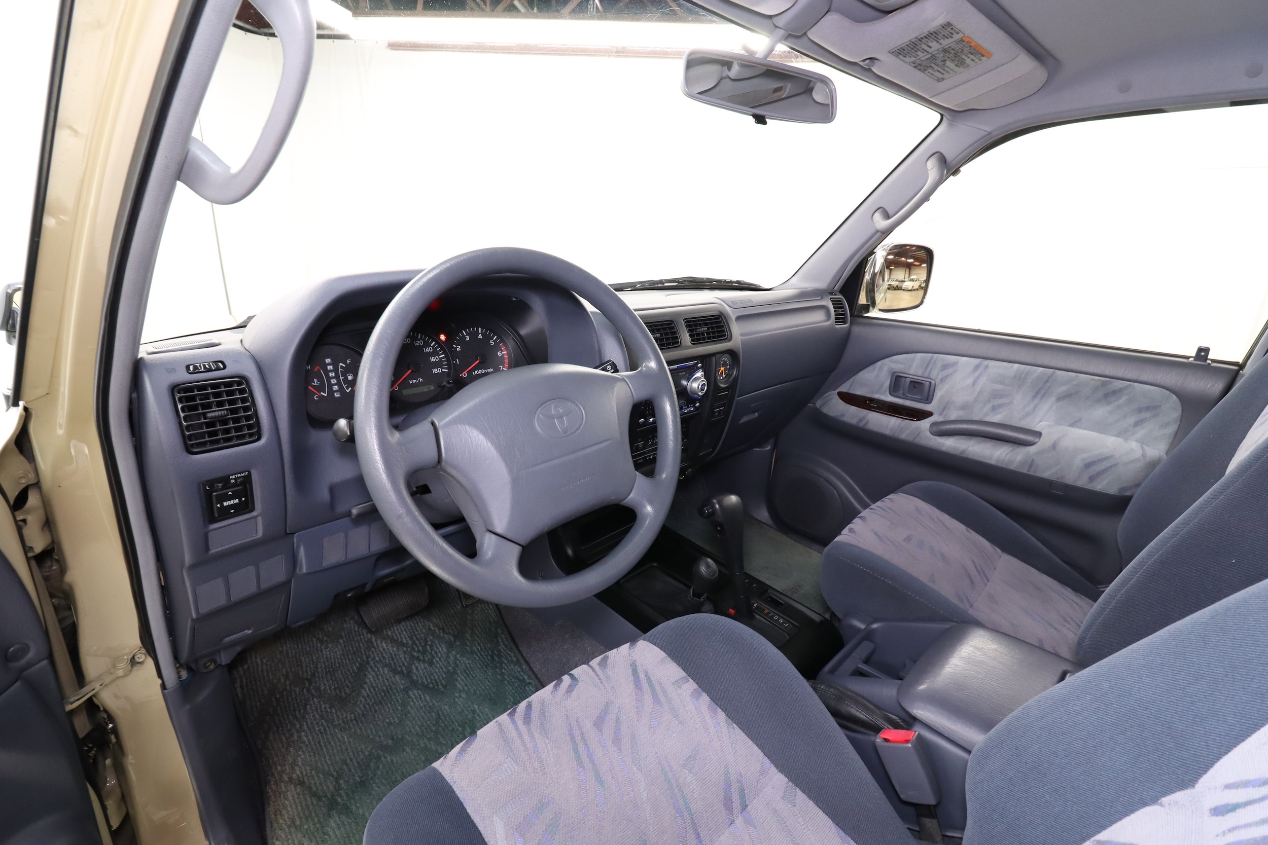 1999 Toyota Land Cruiser Prado 9
