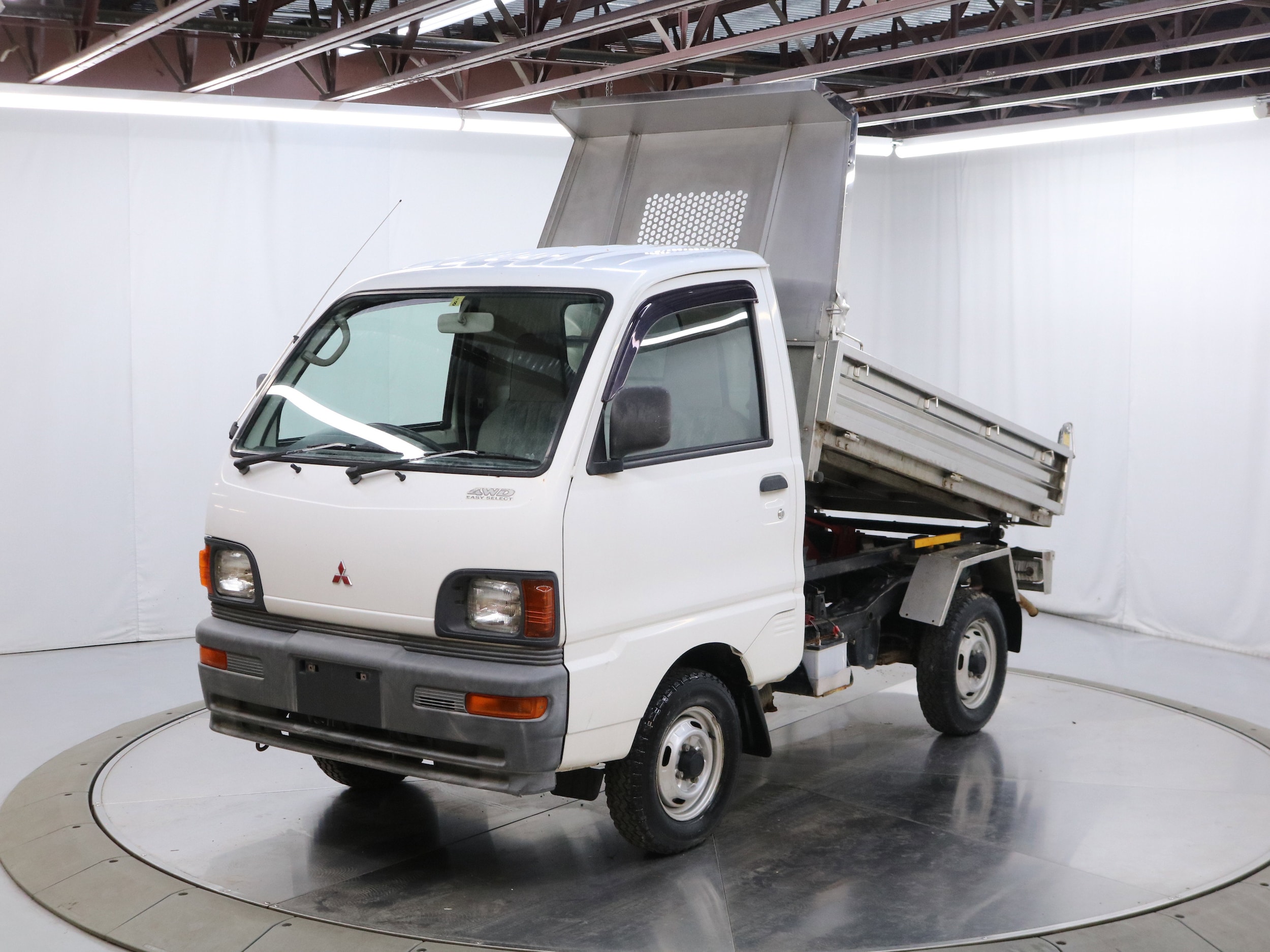 1996 Mitsubishi Minicab 11