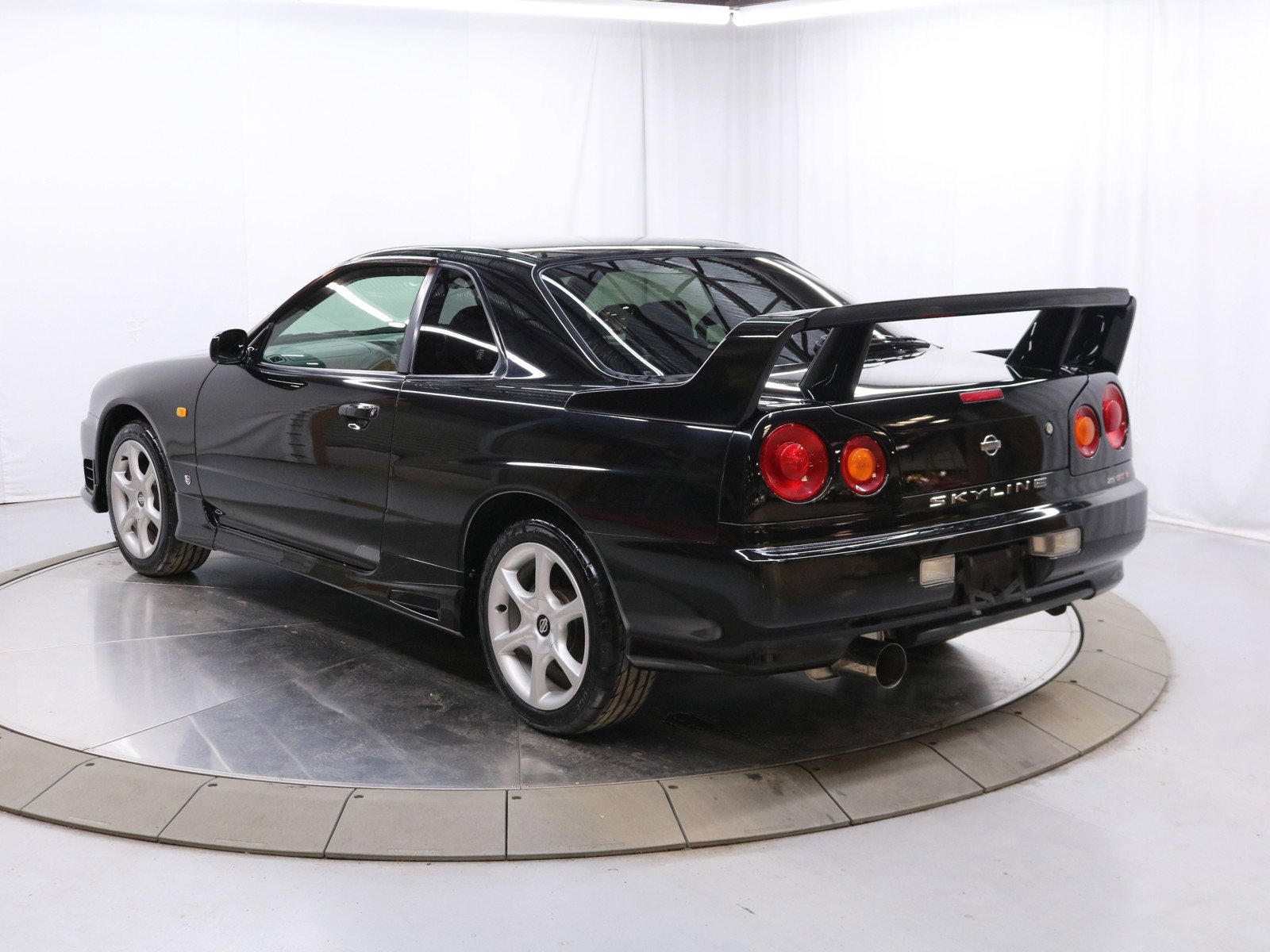 1999 Nissan Skyline 5
