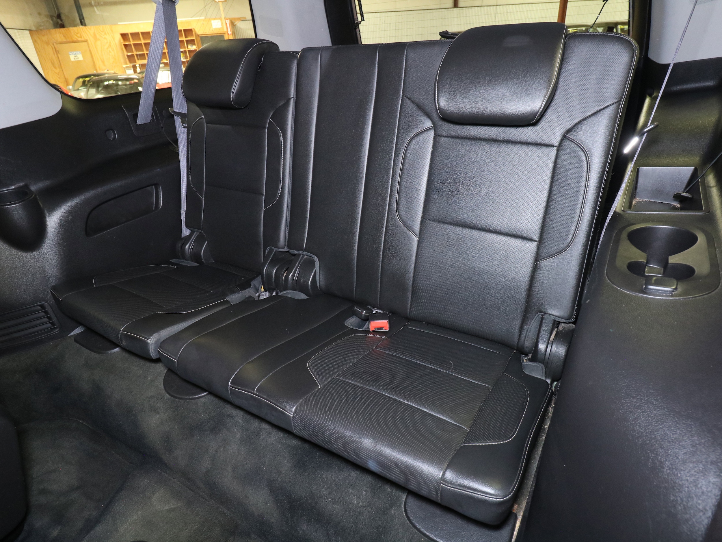 2015 Chevrolet Suburban 20