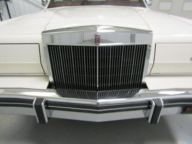 1982 Lincoln Continental 53