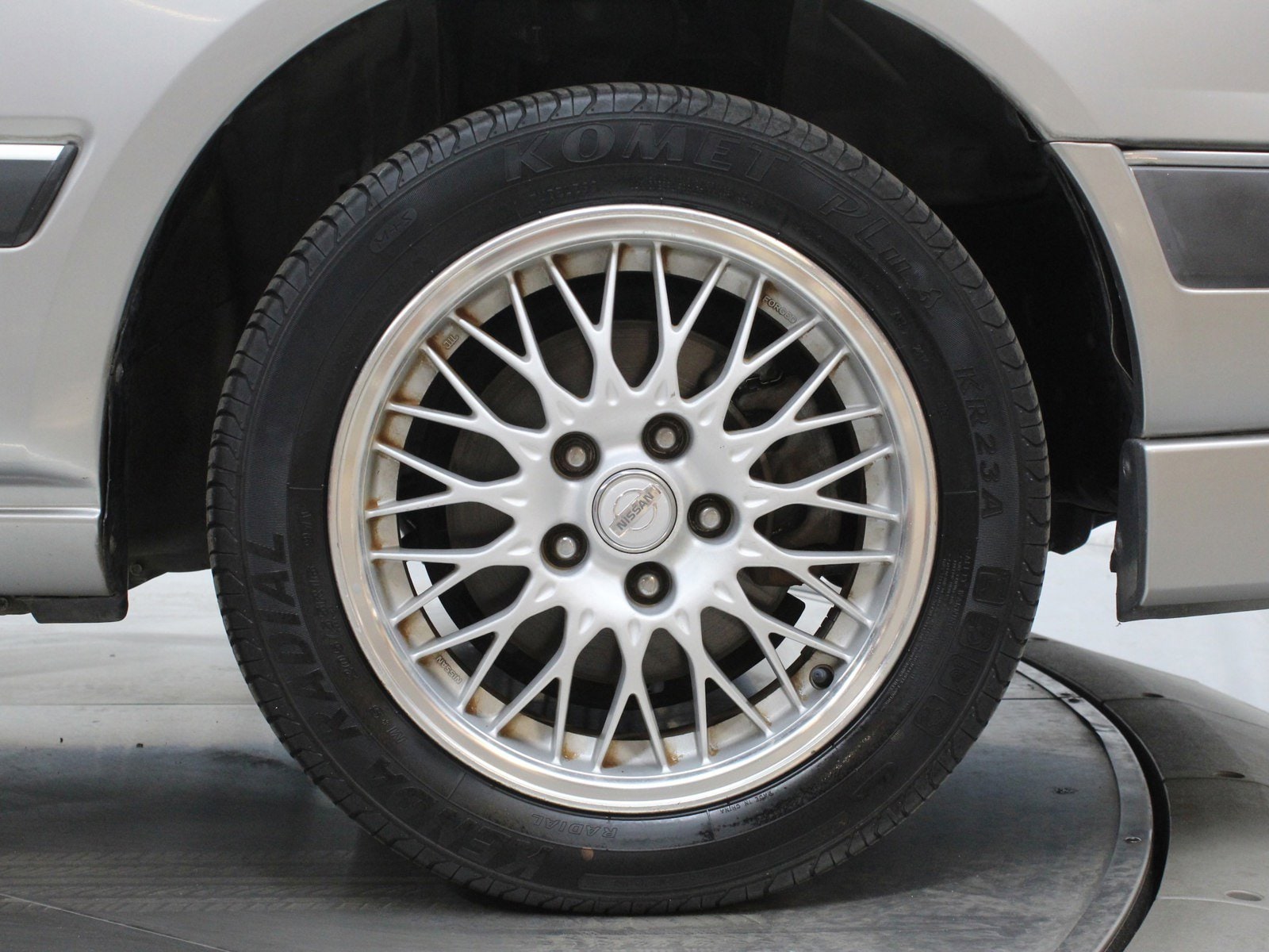 1997 Nissan Stagea 29