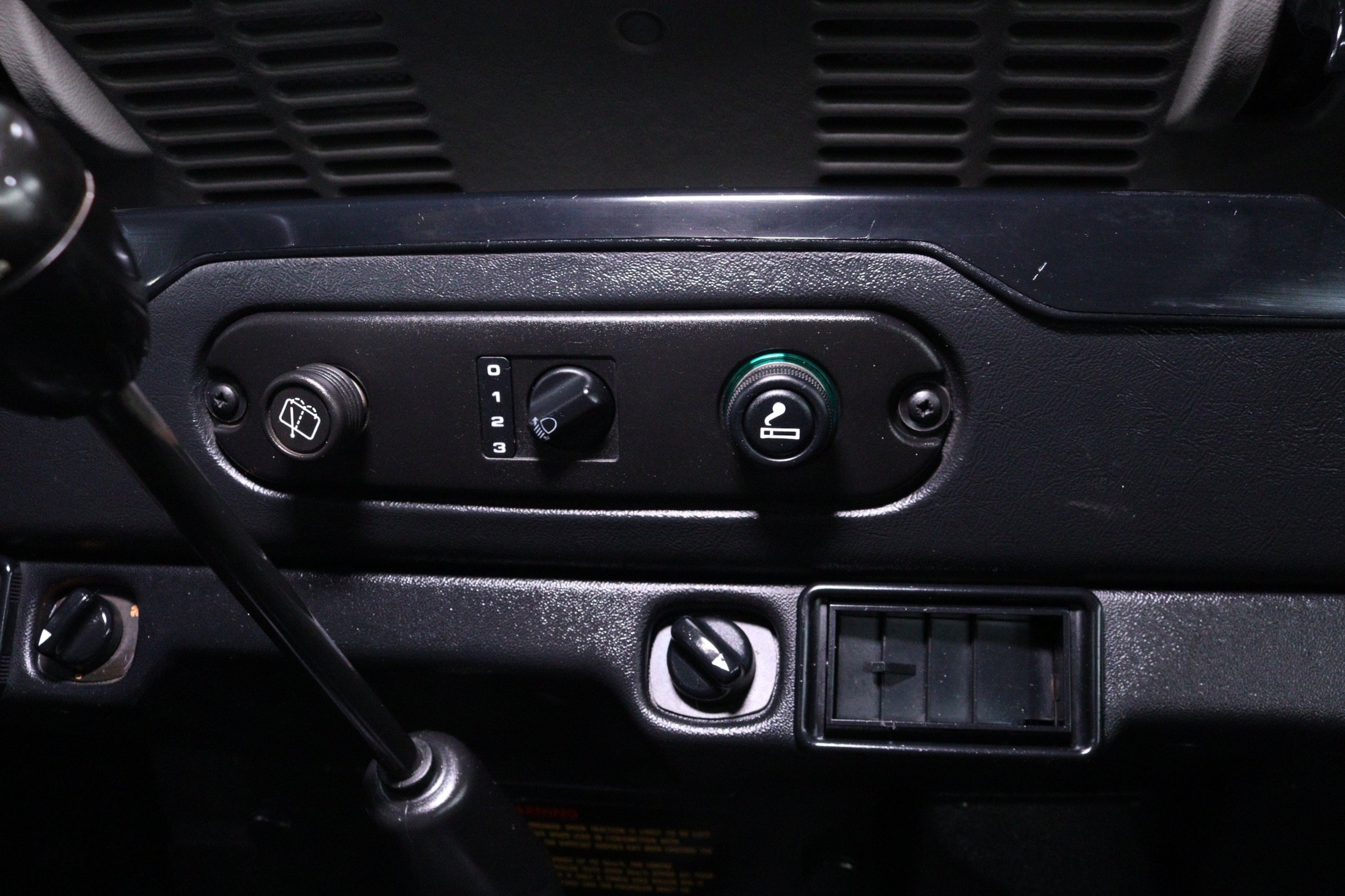 2001 Land Rover Defender 12