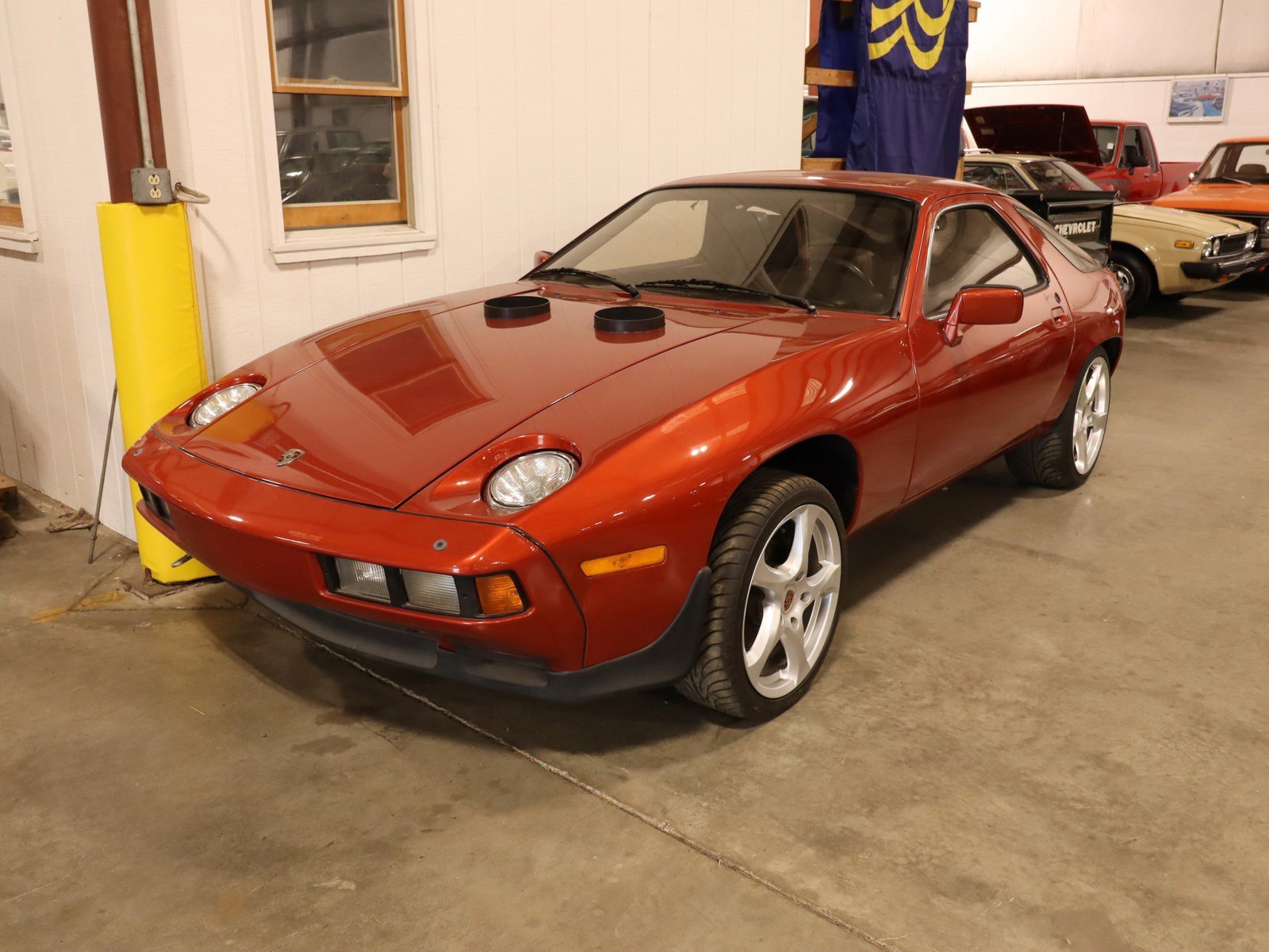 1982 Porsche 928 2