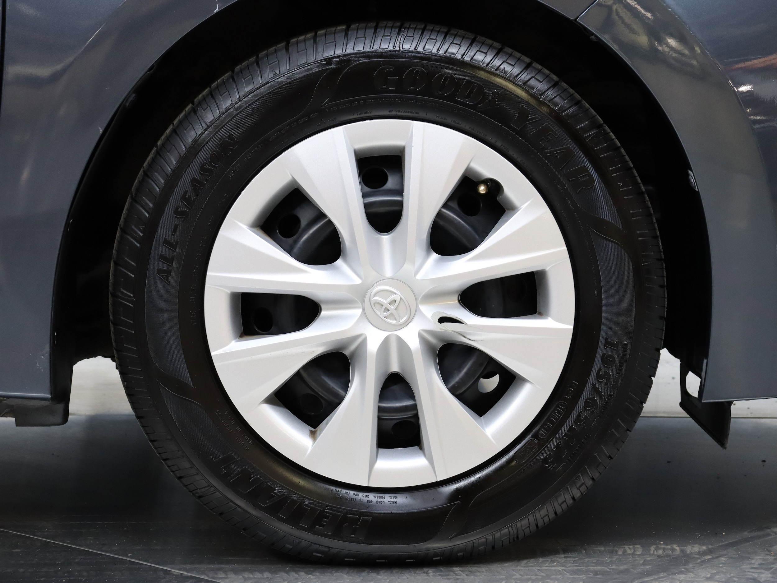 2014 Toyota Corolla 29