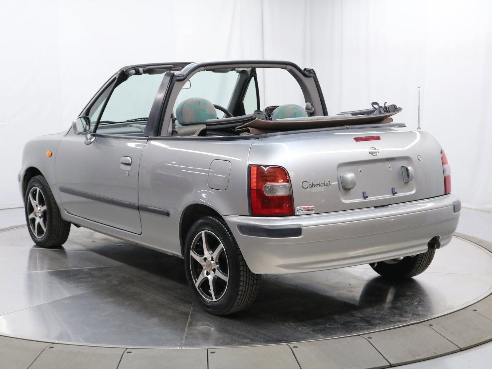 1998 Nissan March 12