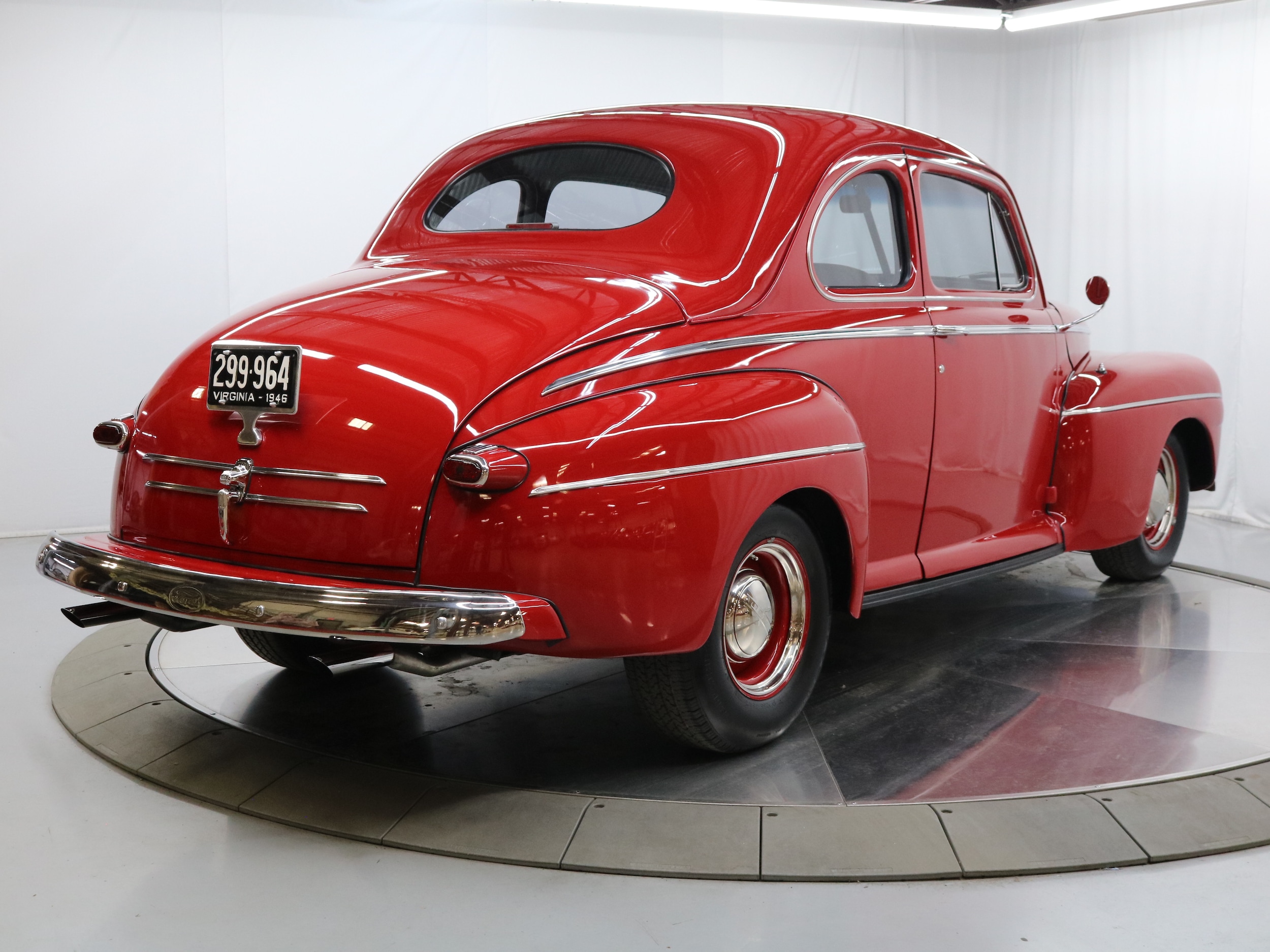 1946 Ford Deluxe 7