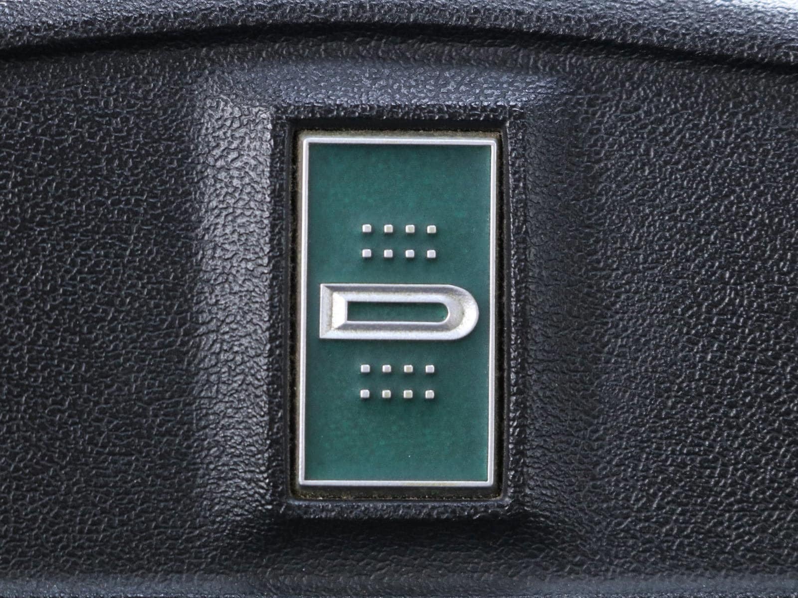 1977 Datsun 710 54