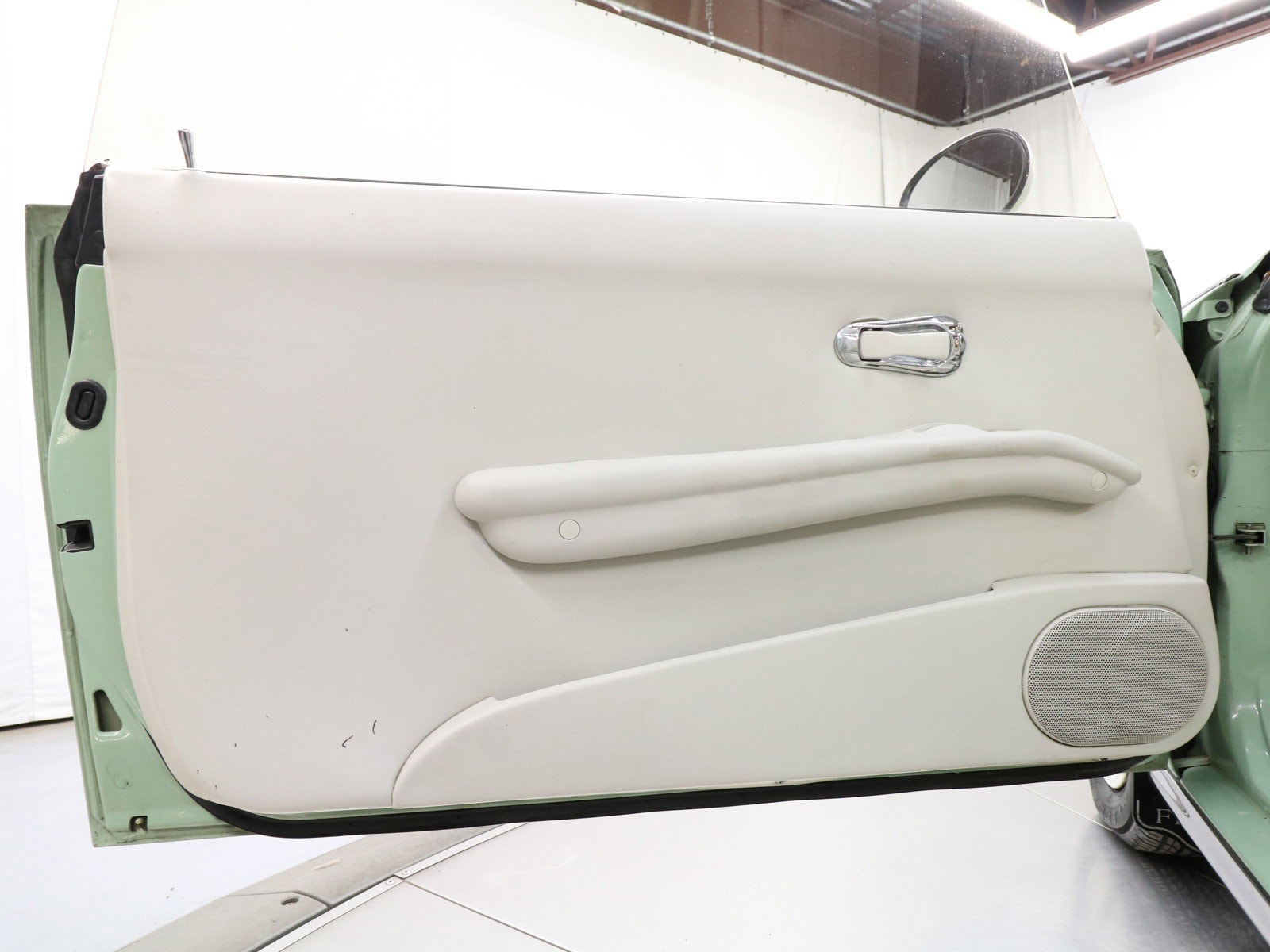 1991 Nissan Figaro 23