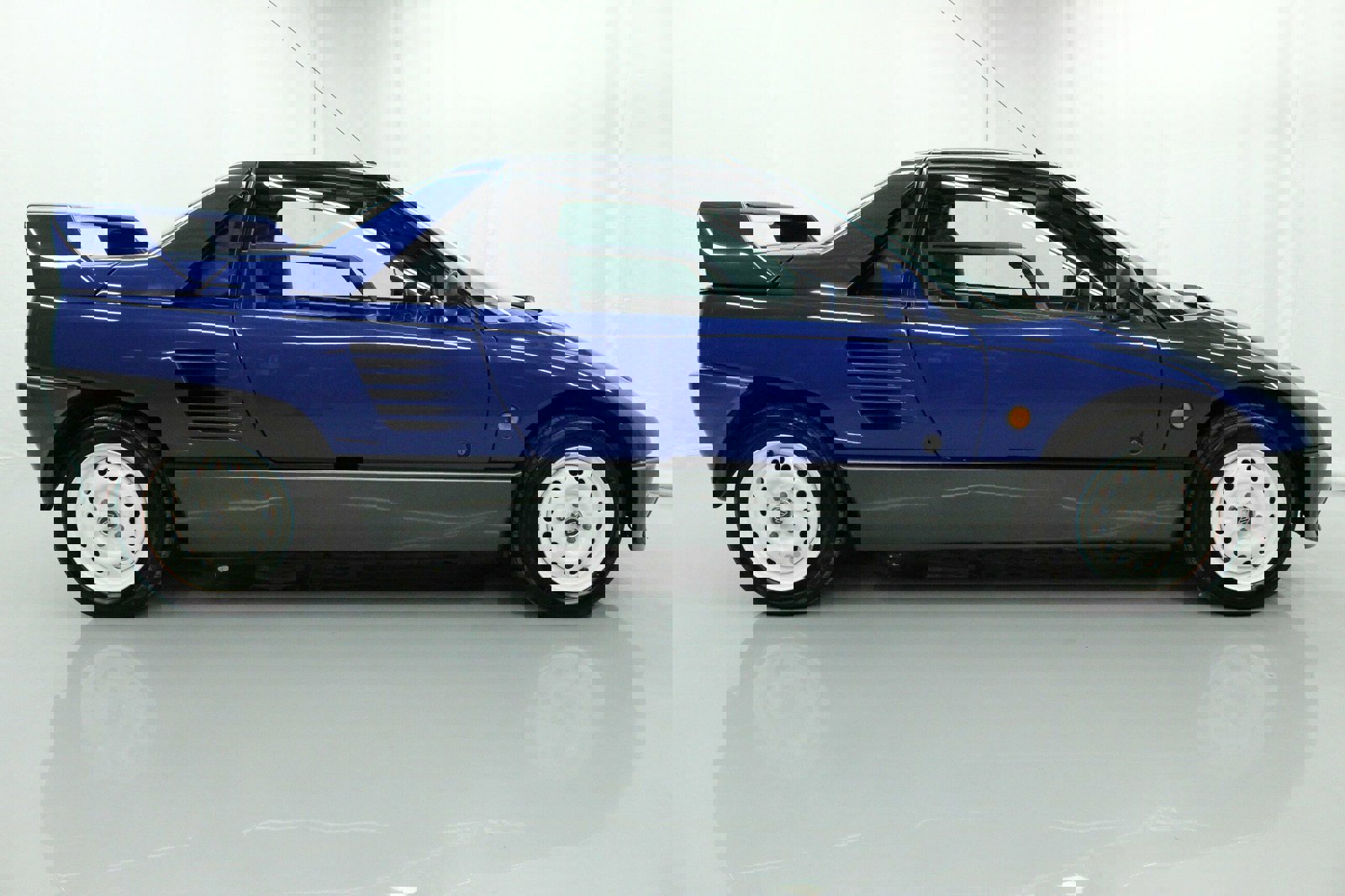 1993 Suzuki Cara 8