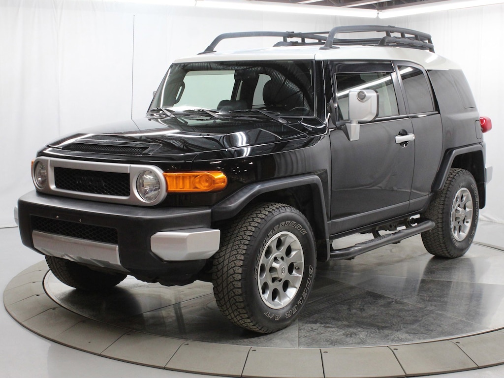 Used 2011 Toyota FJ Cruiser Base Sport Utility