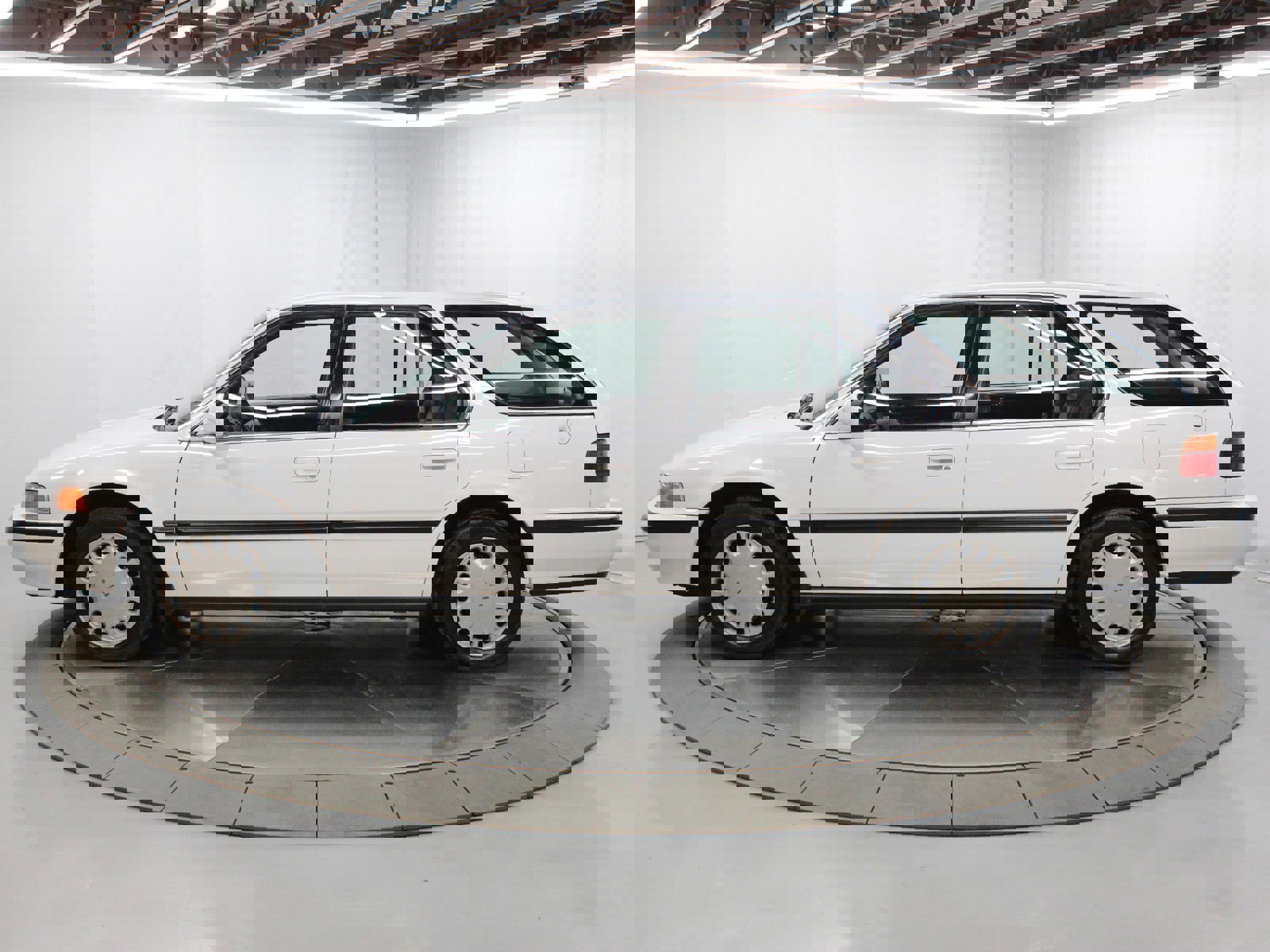 1993 Honda Accord LX photo 3