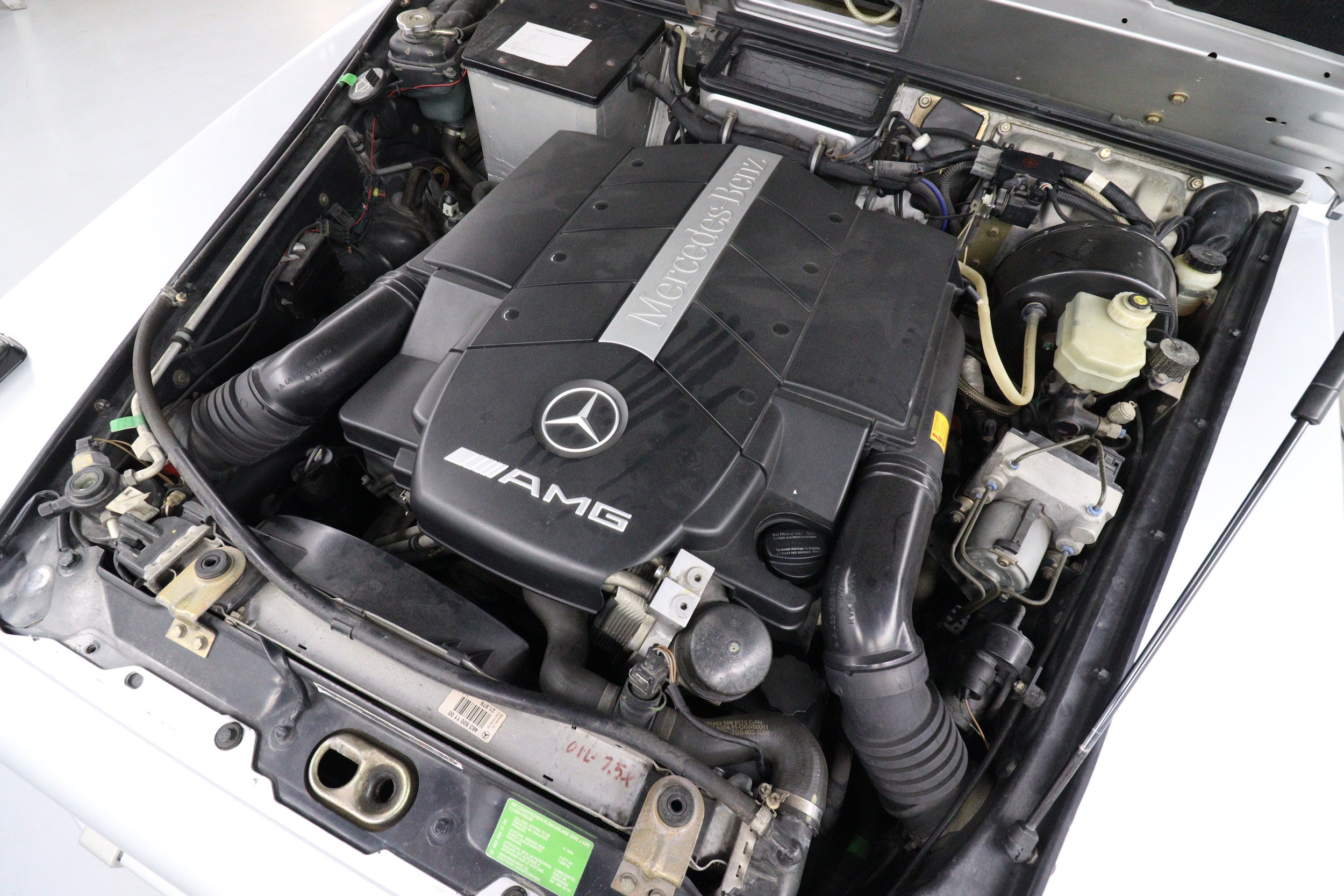 2000 Mercedes Benz AMG G55L 28