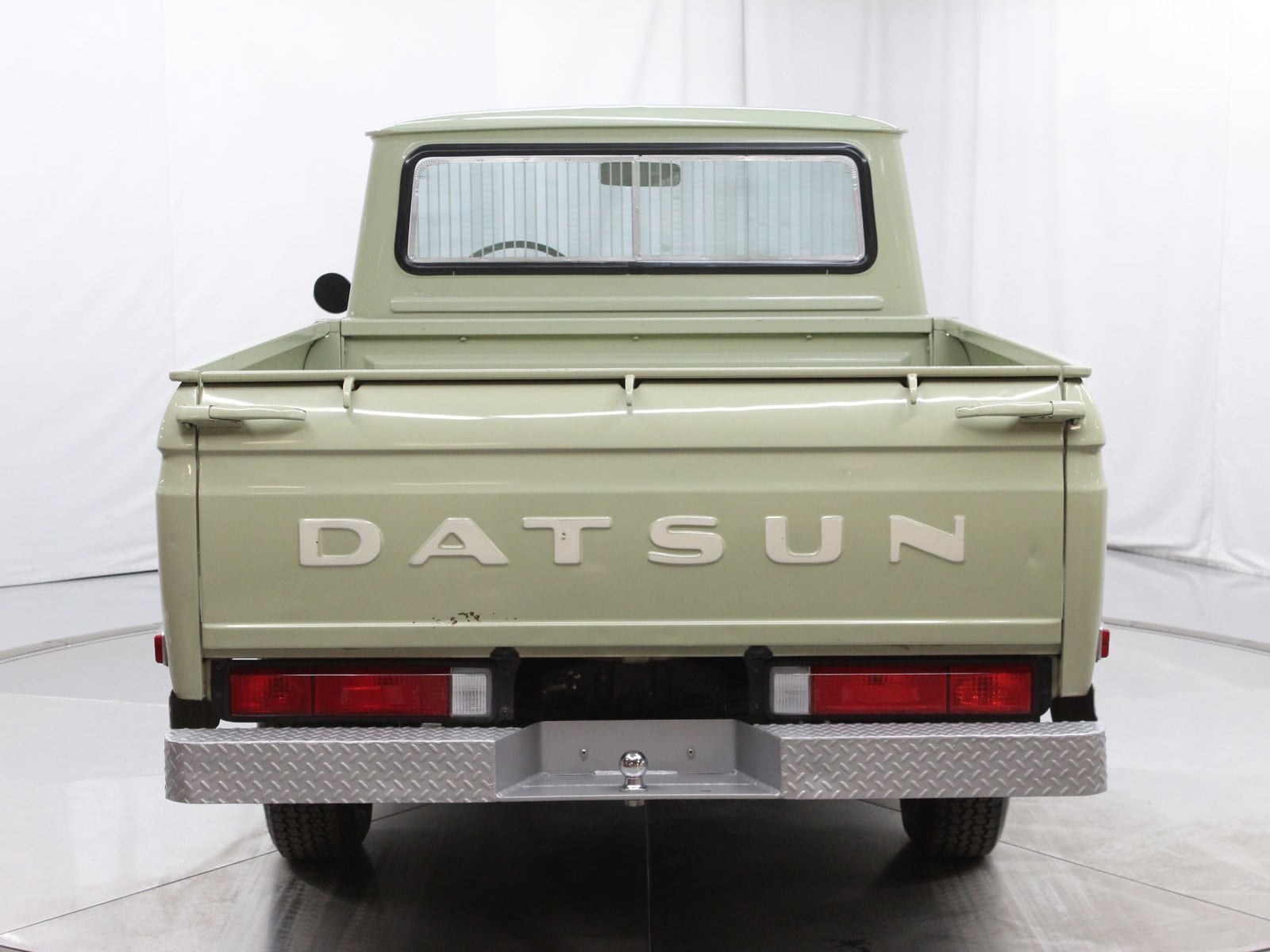 1971 Datsun 1600 14