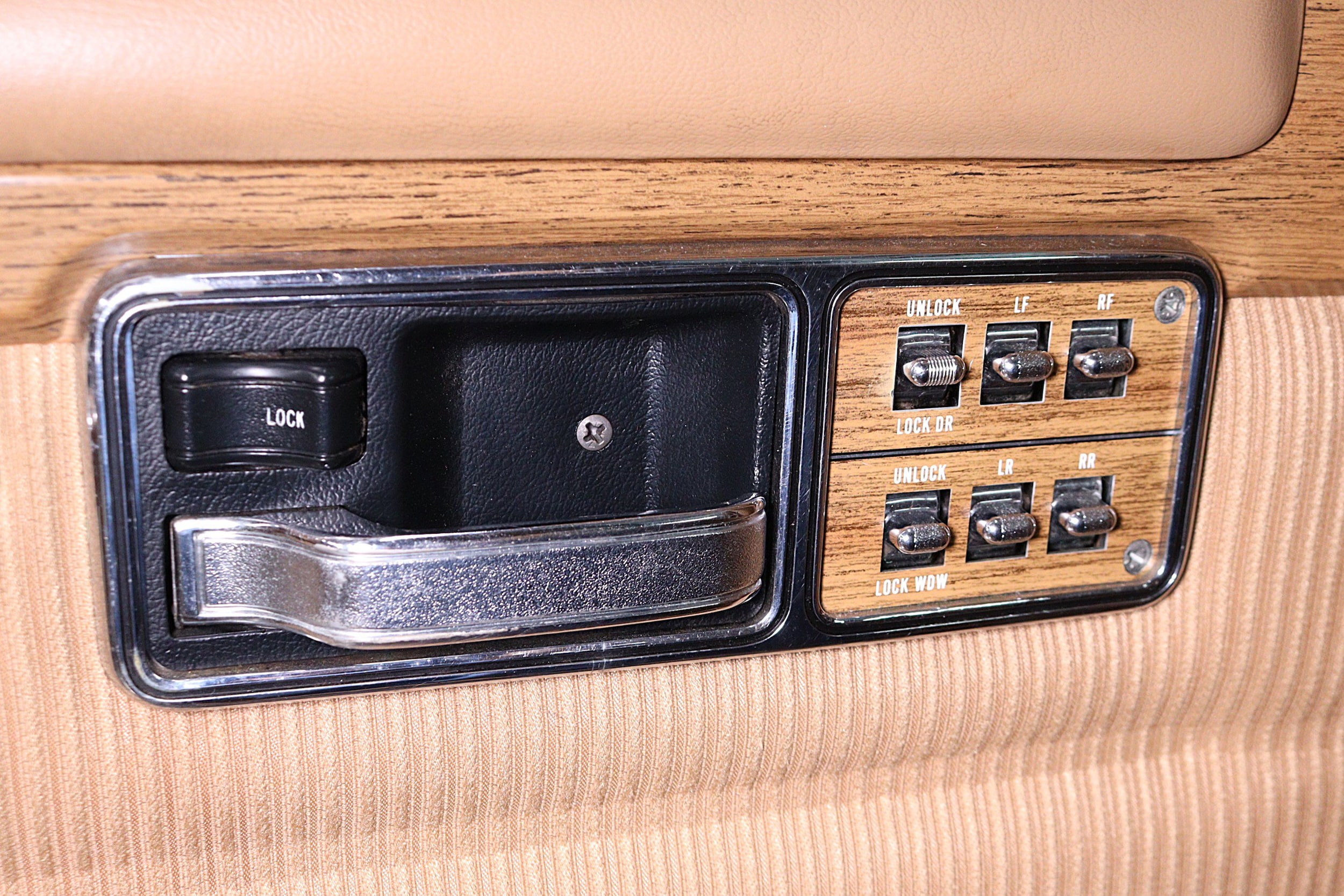 1987 Jeep Wagoneer 53
