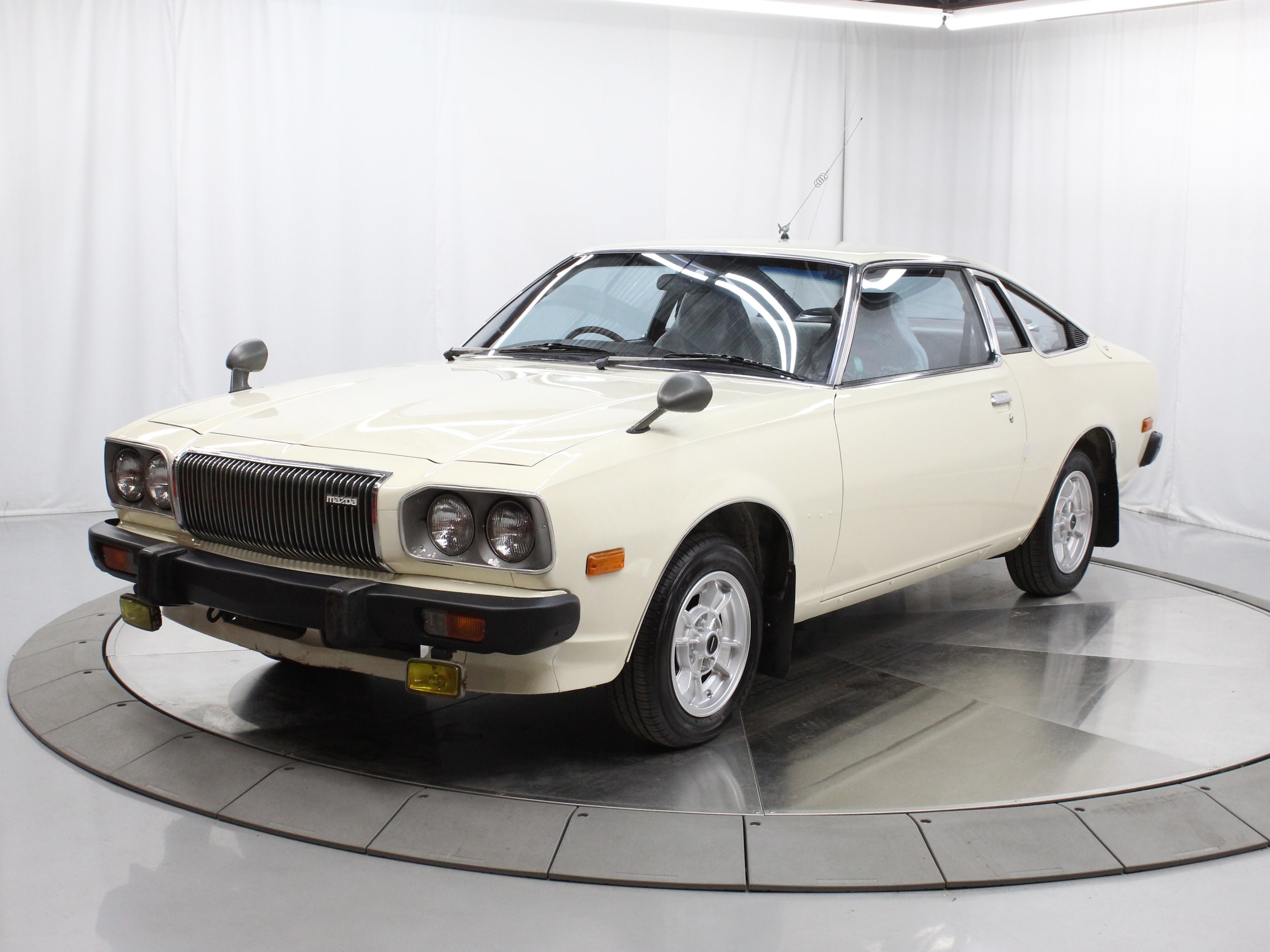 1976 Mazda Cosmo 2